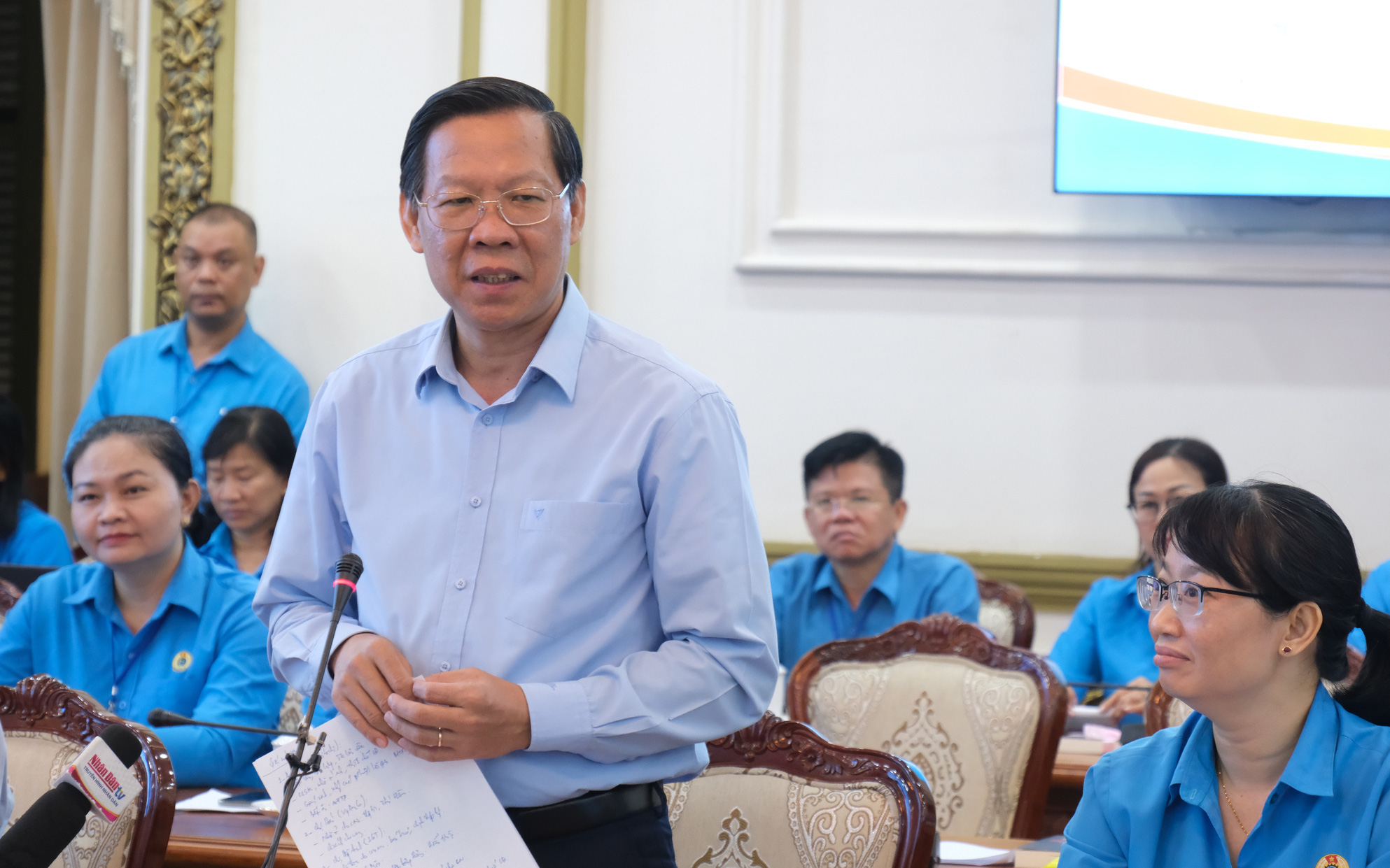 Mong một mái nhà bình thường- Ảnh 2. Gặp lãnh đạo TP.HCM, người lao động than thở