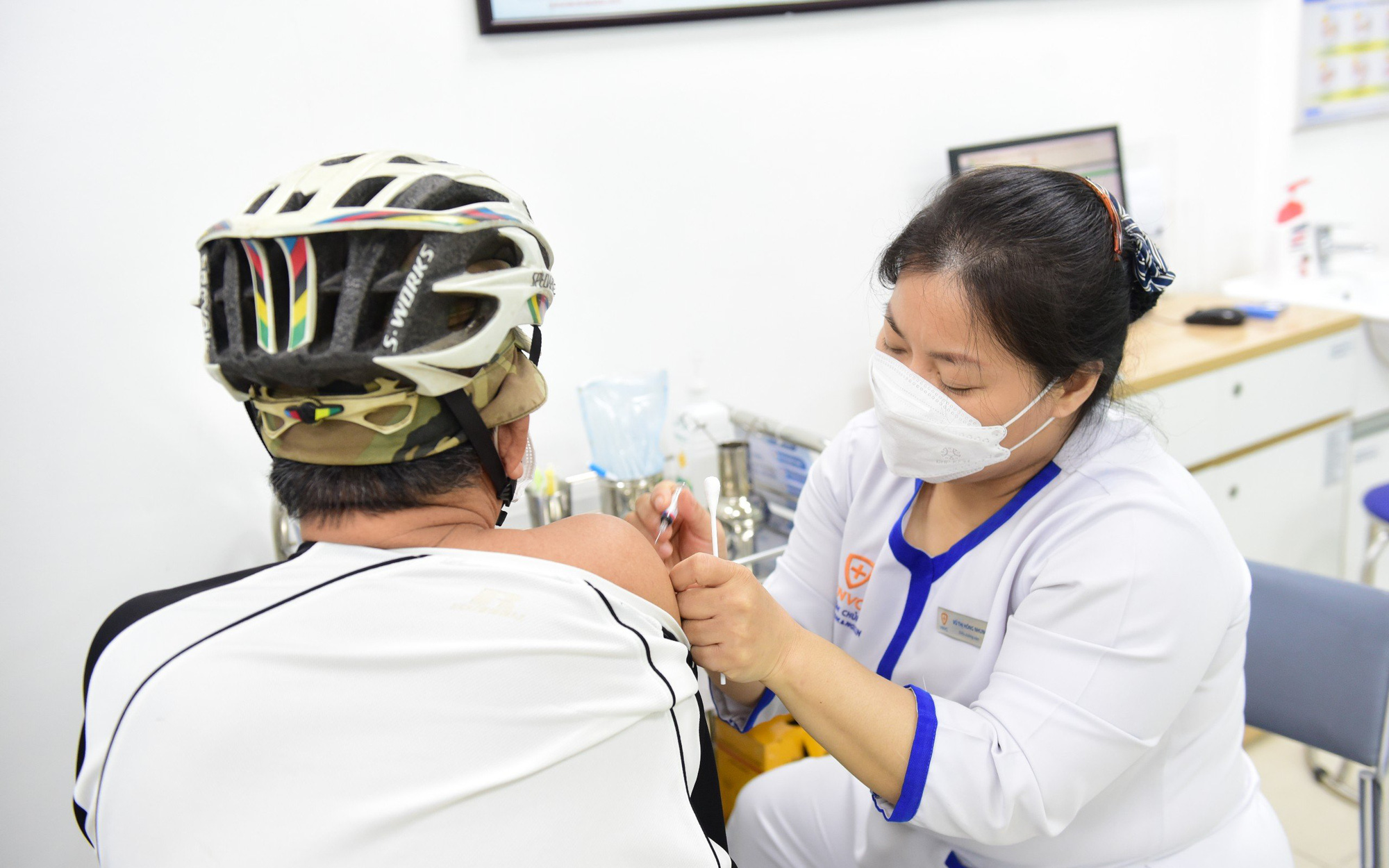 Số ca mắc sốt xuất huyết tăng, nhiều ca chuyển nặng- Ảnh 3. Tháng 9-2024, dự kiến Việt Nam sẽ có vắc xin sốt xuất huyết