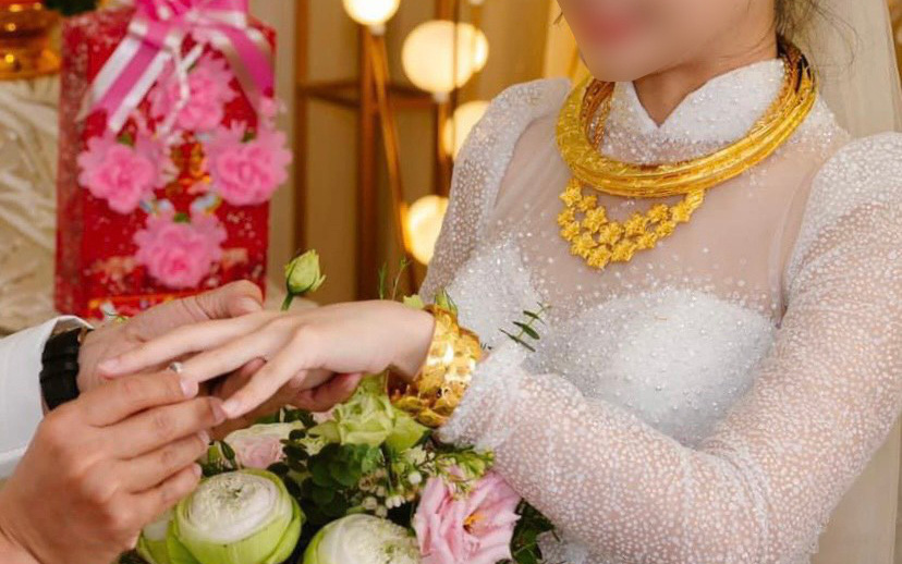 Muốn giảm chênh lệch giá, phải cho nhập khẩu vàng- Ảnh 3. Người Việt và giấc mơ vàng - Kỳ 6: Áp lực vàng cưới thời tăng giá