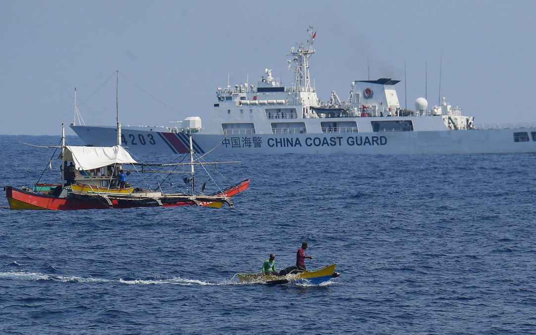 Hải quân Mỹ và Hà Lan thông báo 'tiến hành các hoạt động song phương' ở Biển Đông- Ảnh 2. Philippines nói sẽ bảo vệ những gì của mình ở Biển Đông