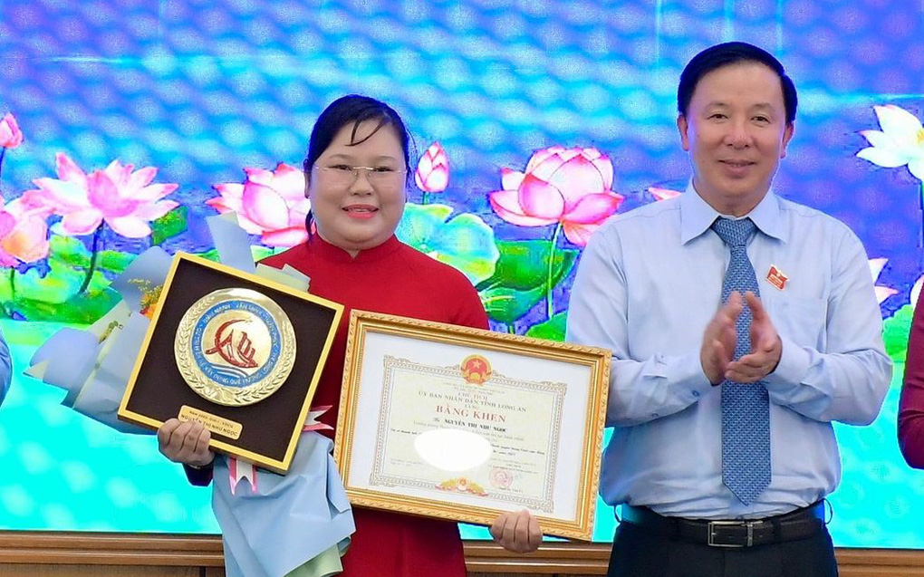 Khi luật sư bồi thường thay cho thân chủ- Ảnh 2. Nông dân, luật sư, bác sĩ... nhận giải hiến kế xây dựng Long An