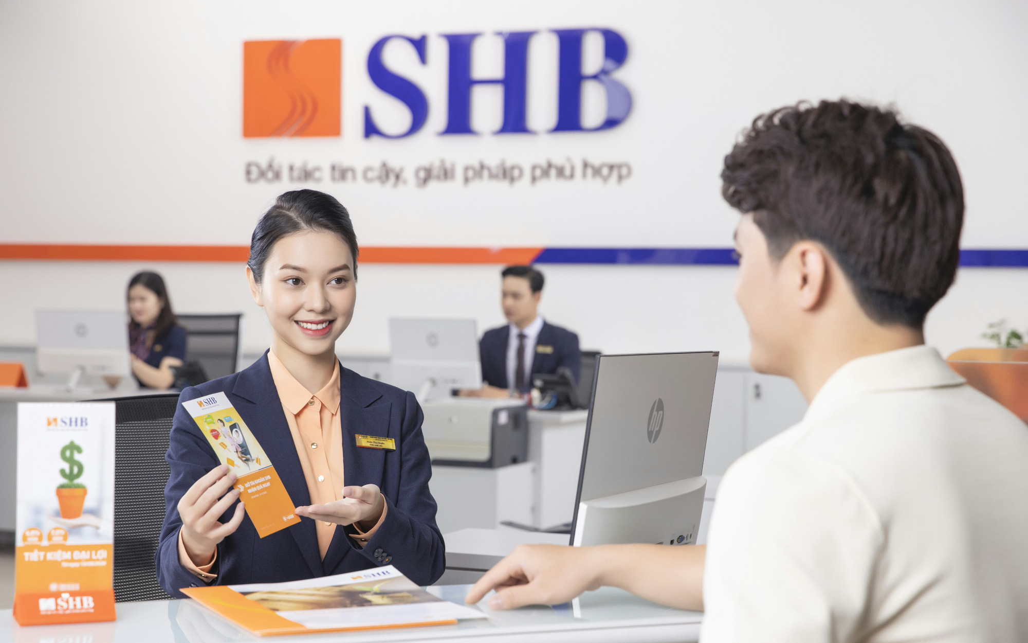 Chứng khoán SHS: 'Nhập nhằng' tiền khách hàng, vi phạm khi giao dịch nghìn tỉ với SHB - Ảnh 2.