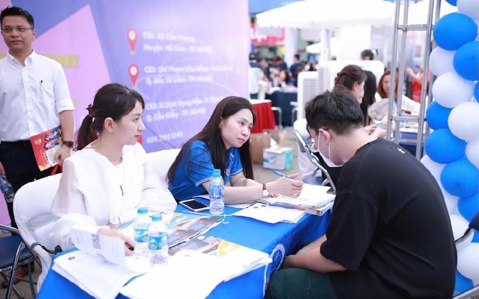 Trường Đại học Công nghiệp Hà Nội tuyển sinh đại học chính quy năm 2024- Ảnh 7. Trường Đại học Tài chính - Ngân hàng Hà Nội tuyển sinh năm học 2024-2025