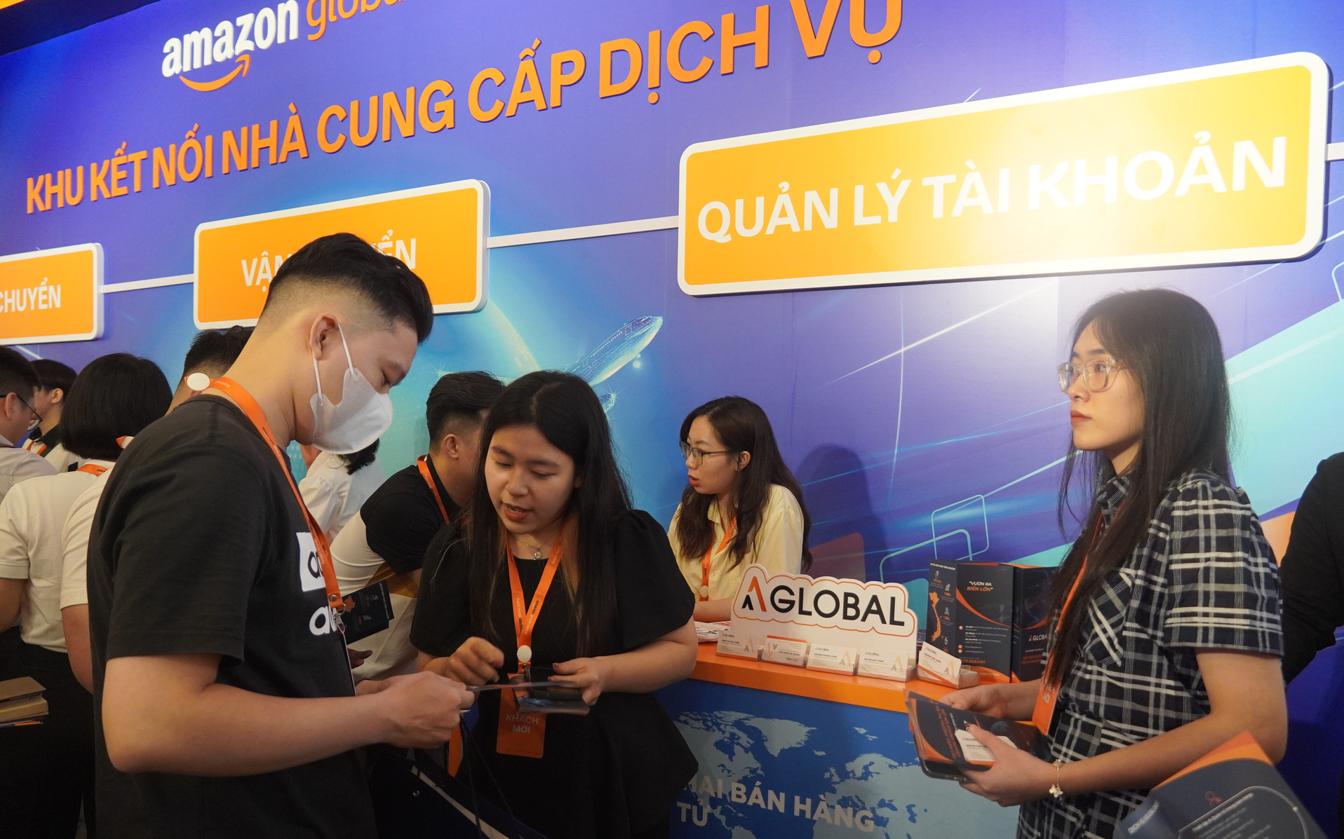Bán hàng qua Amazon: Bán còn trầy trật, doanh thu 'chưa ăn thua'- Ảnh 2. Số doanh nghiệp Việt có doanh thu 1 triệu USD/năm trên Amazon tăng gấp 10 lần trong 5 năm
