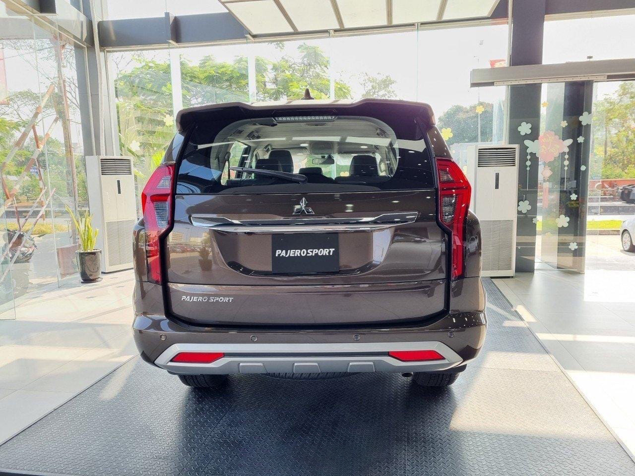 Tin tức giá xe: Mitsubishi Pajero Sport giảm tới 269 triệu, khởi điểm dưới 1 tỉ đồng- Ảnh 4. Tin tức giá xe: Mitsubishi Pajero Sport giảm tới 269 triệu, khởi điểm dưới 1 tỉ đồng- Ảnh 4.