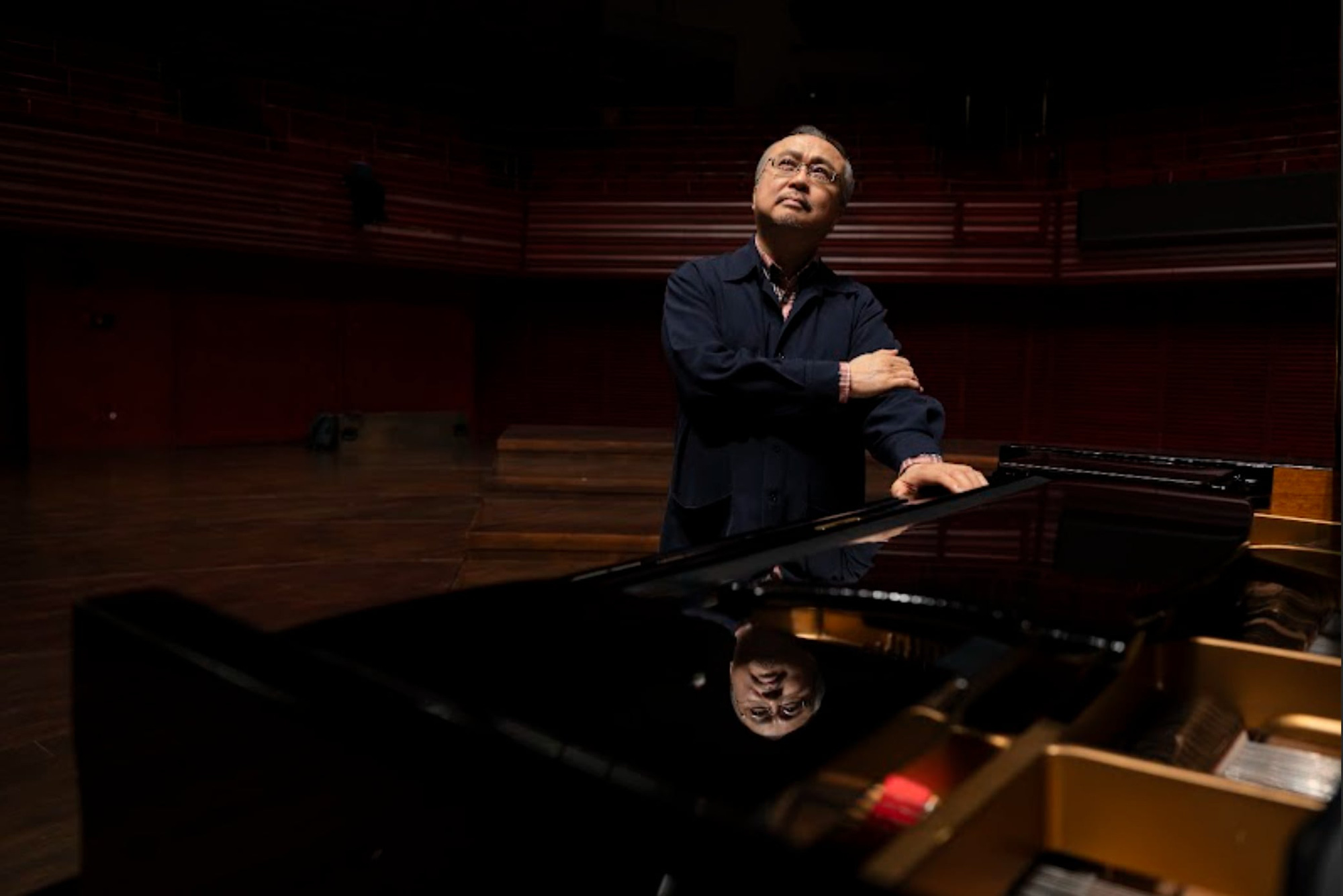 វិចិត្រករ Dang Thai Son - រូបថត៖ គណៈកម្មាធិការរៀបចំមិនចេះចប់ Nghệ sĩ Đặng Thái Sơn - Ảnh: FBNV