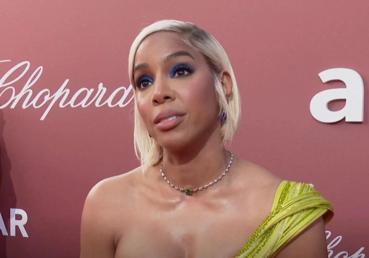 Kelly Rowland menjelaskan mengapa dia berteriak pada petugas keamanan di karpet merah Cannes Kelly Rowland giải thích về lý do cô mắng nhân viên an ninh trên thảm đỏ Cannes - Ảnh: AP News