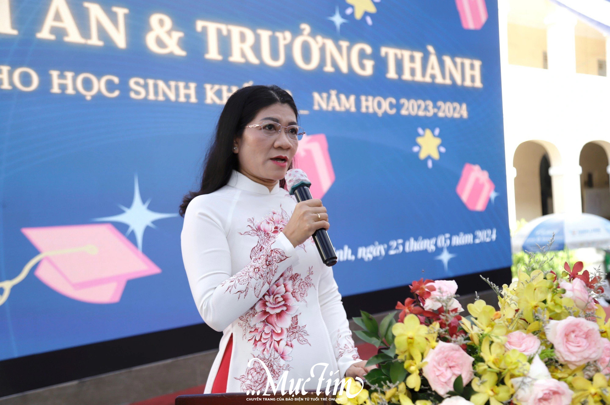 Đong đầy cảm xúc trong lễ tri ân và trưởng thành của teen Trường THPT chuyên Lê Hồng Phong- Ảnh 3.