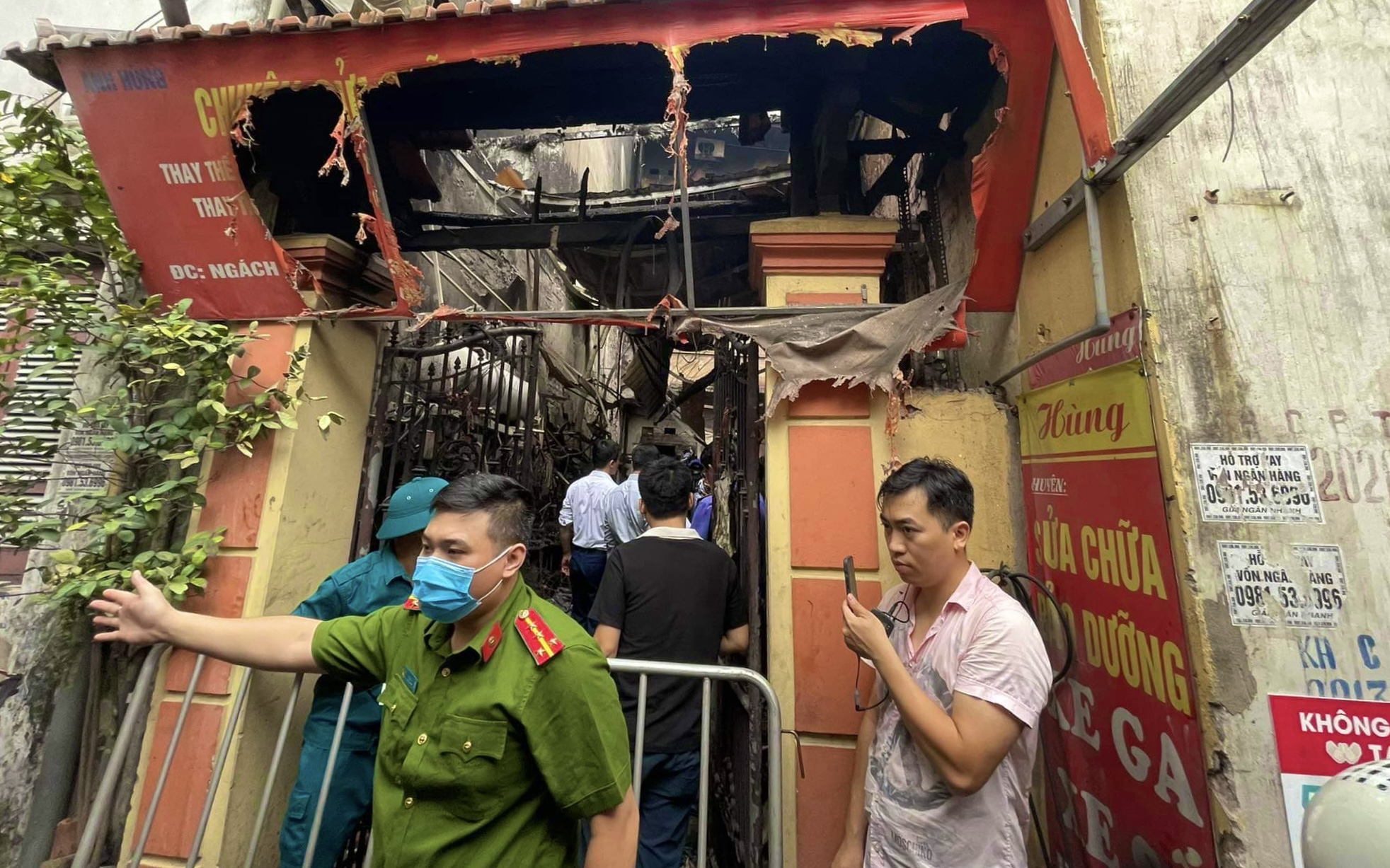 Sau vụ cháy làm chết 14 người: Tăng kiểm soát nhà trọ kết hợp kinh doanh- Ảnh 2. Từ vụ cháy nhà trọ 14 người chết: Chủ nhà, người thuê phòng cần làm gì để thoát nạn?