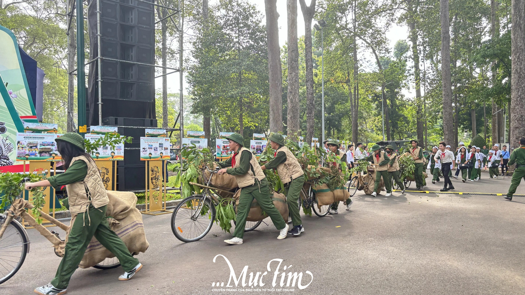 Hoành tráng lễ diễu hành tại hội quân Em là chiến sĩ Điện Biên Thành phố Bác Hồ- Ảnh 3.