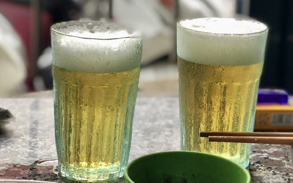 Lợi nhuận Heineken Việt Nam 'trượt dốc' kéo kết quả kinh doanh của Satra xuống theo- Ảnh 3. Một doanh nghiệp bia địa phương có giá cổ phiếu gần 250.000 đồng, hơn nhiều ông lớn