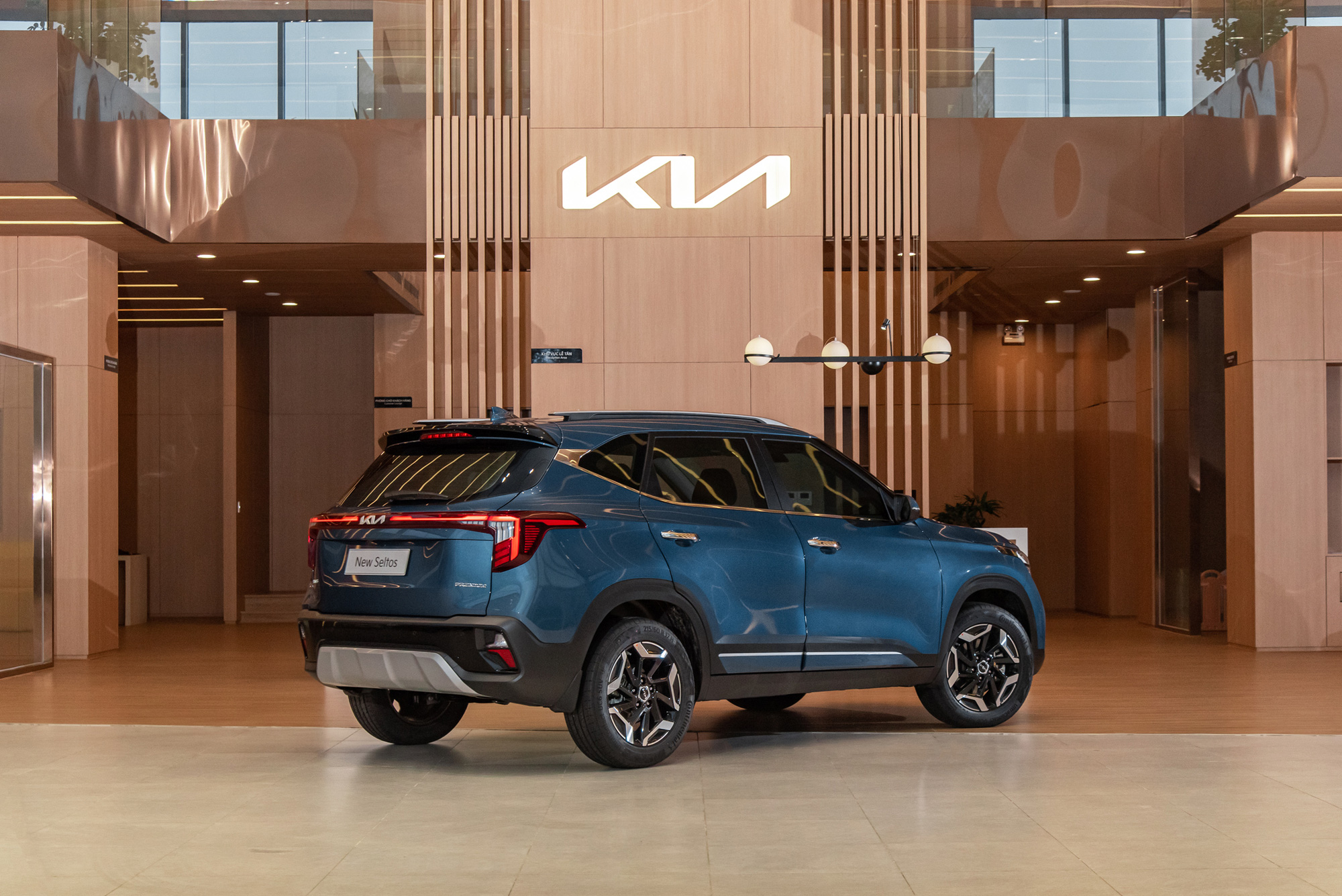 Kia Seltos 2024 có bản mới ở Việt Nam: Giá 749 triệu, cắt ADAS, động cơ tăng áp mạnh ngang GT-Line- Ảnh 3. Kia Seltos 2024 có bản mới ở Việt Nam: Giá 749 triệu, cắt ADAS, động cơ tăng áp mạnh ngang GT-Line- Ảnh 3.