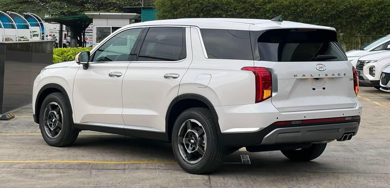 Tin tức giá xe: Hyundai Palisade giảm tới 120 triệu tại đại lý, rẻ hơn Santa Fe hybrid- Ảnh 6.
