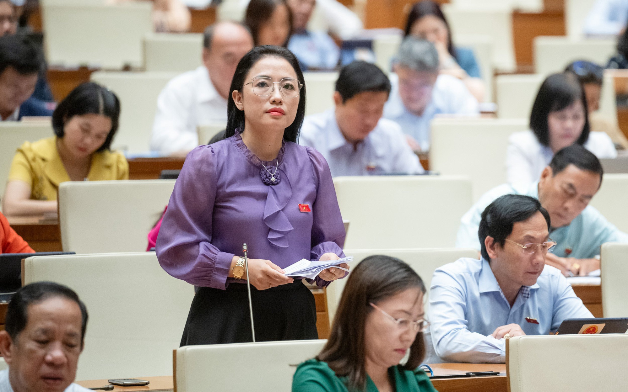 Số người rút bảo hiểm xã hội một lần tiếp tục tăng- Ảnh 2. Vẫn tranh luận rút bảo hiểm xã hội một lần, đề xuất lùi thời gian thông qua luật