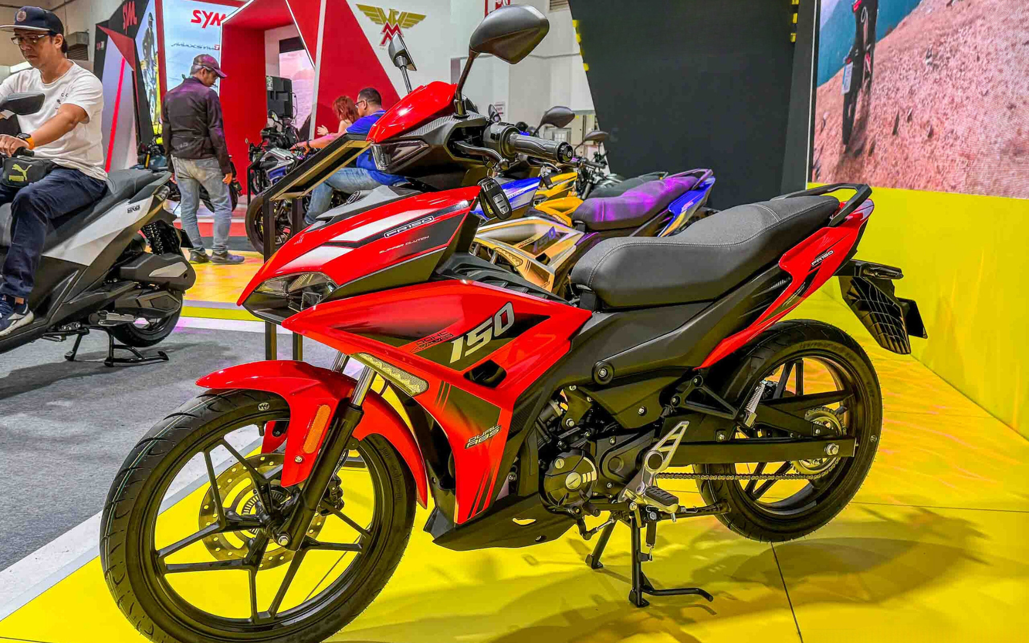 Biến xe Trung Quốc thành xe Ý, hãng bị phạt cả trăm tỉ đồng- Ảnh 7. Xe máy Trung Quốc
