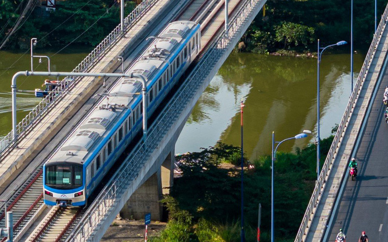Ban đường sắt TP.HCM phản hồi việc bị nhà thầu Hitachi kiện, đòi bồi thường- Ảnh 2. TP.HCM lên phương án kết nối xe buýt, xe đạp... với metro số 1