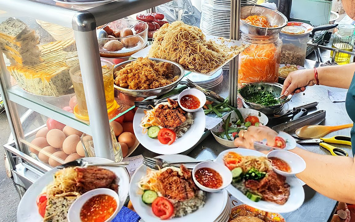 Bún bò Nam Bộ ở Hà Nội: Người Bắc hay người Nam chế ra?- Ảnh 9. 5 món ăn Việt vào top 100 món ăn đường phố châu Á ngon nhất