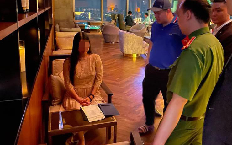 Cô gái vào nhà hàng 5 sao dùng bill 11 triệu đồng, khi tính tiền thì
