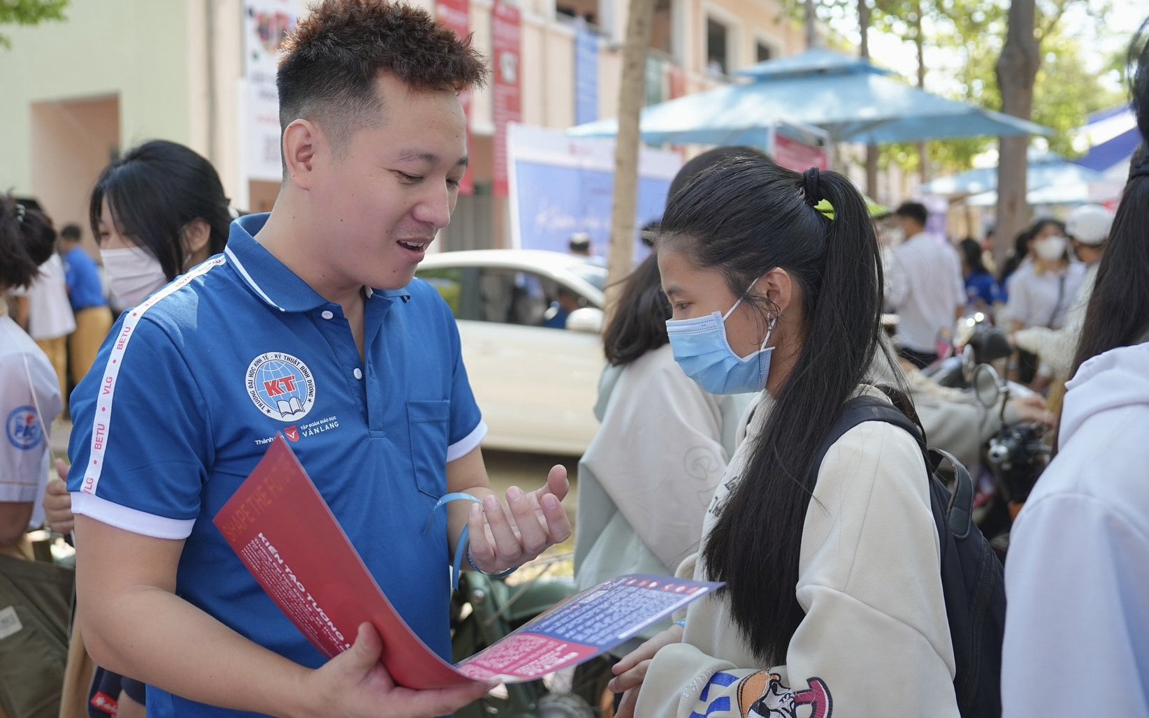 Khi sinh viên đứt gánh giữa... trường - Kỳ 1: Vừa trúng tuyển đã chuyển ngành, nghỉ học- Ảnh 2. Học bạ dưới 5 điểm/môn cũng trúng tuyển đại học