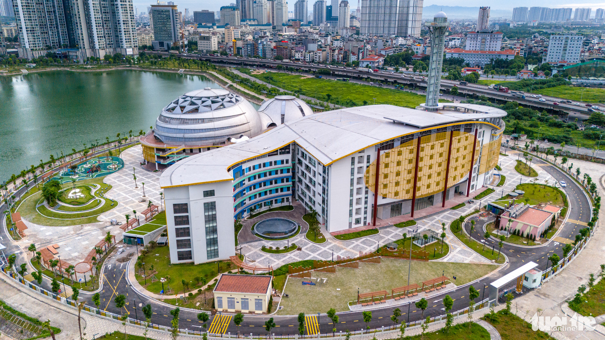 កោតសរសើរវិមានកុមារហាណូយ ដែលមានតម្លៃជាង ១.៣០០ពាន់លានដុង ជិតនឹងសម្ពោធ - រូបថត ១. Dự án khởi công từ tháng 11-2021, do Ban Quản lý dự án đầu tư xây dựng công trình văn hóa - xã hội TP Hà Nội làm chủ đầu tư - Ảnh: DANH KHANG