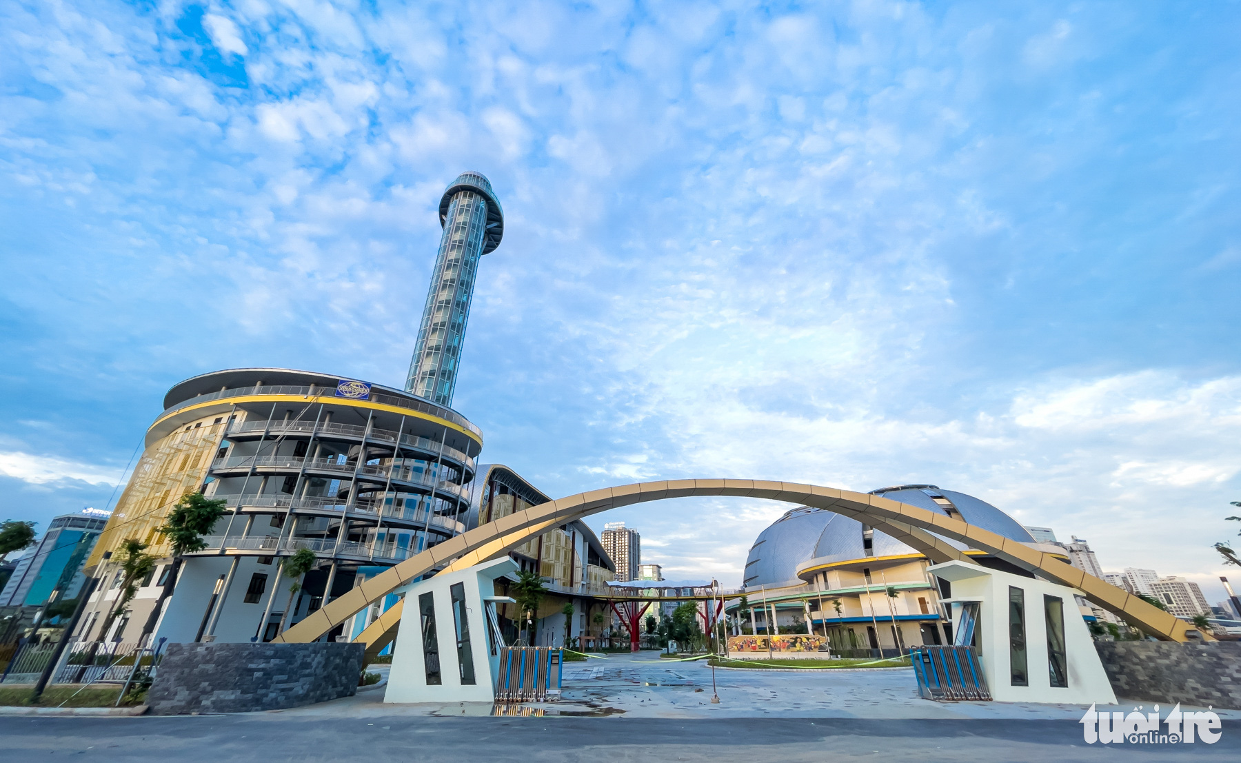 កោតសរសើរវិមានកុមារហាណូយ ដែលមានតម្លៃជាង ១.៣០០ពាន់លានដុង ជិតនឹងសម្ពោធ - រូបថត ១៣. Dự án khởi công từ tháng 11/2021 với tổng mức đầu tư hơn 1.300 tỉ đồng - Ảnh: DANH KHANG