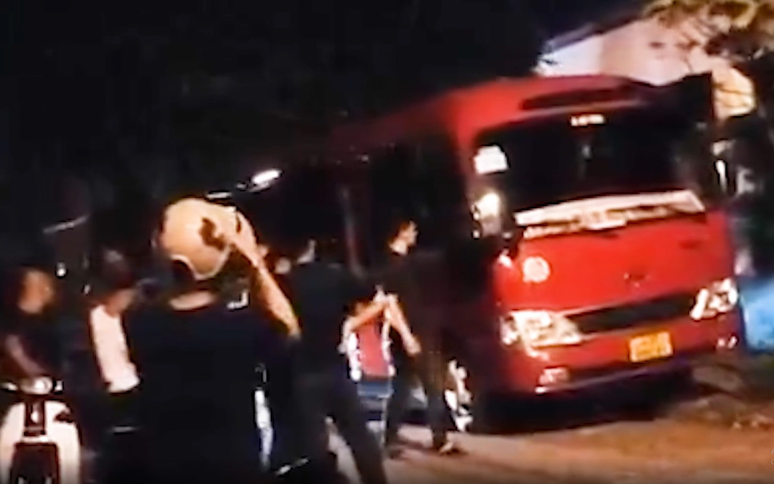 Vụ trẻ 5 tuổi bị quên trên xe đưa đón: 'Cháu luôn ngồi đầu ngay sau tài xế'- Ảnh 5. Trẻ mầm non chết do bị bỏ quên trên xe: Bài học cũ, nỗi đau mới!
