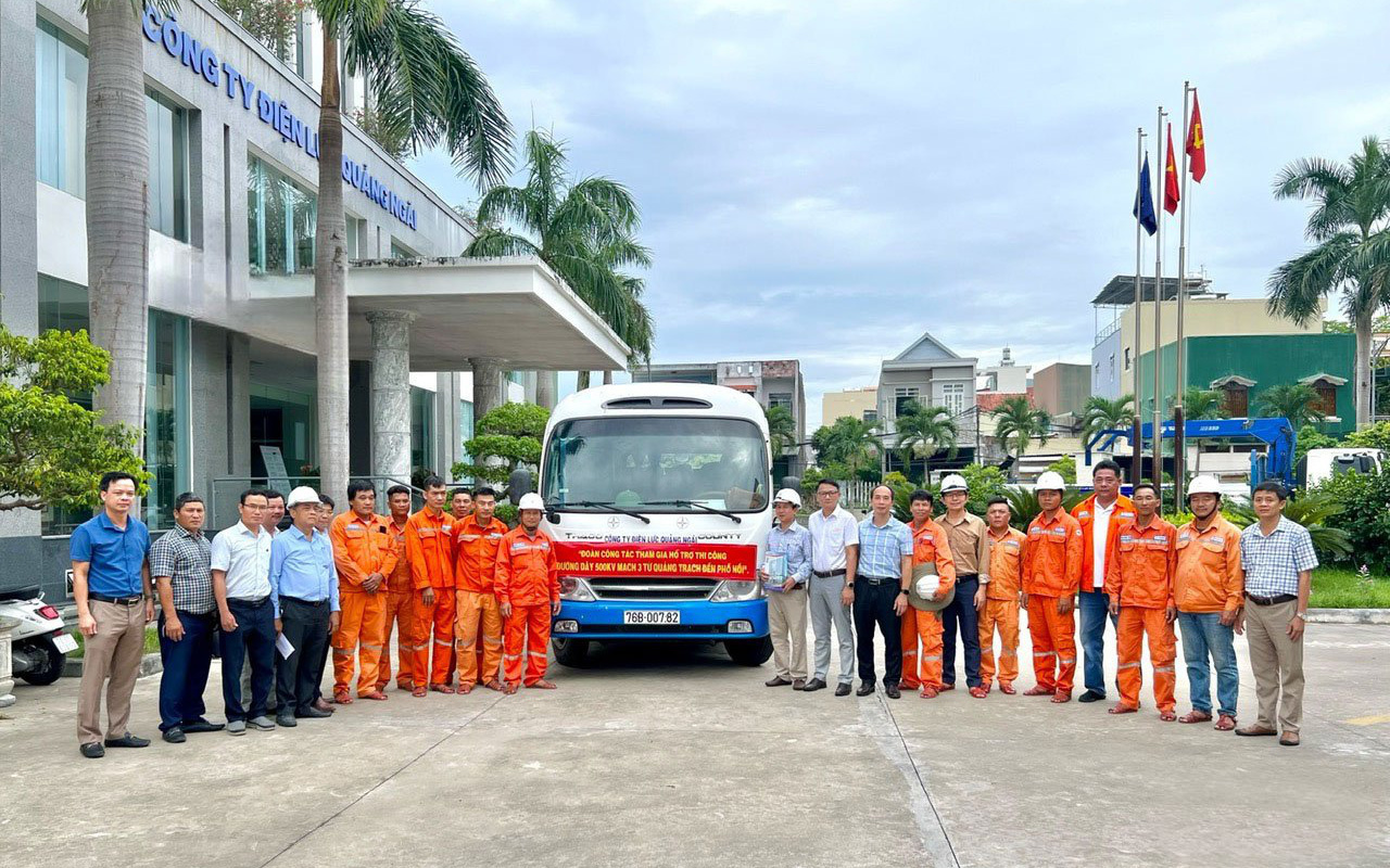 Điện lực miền Trung tăng cường kiểm tra và tuyên truyền an toàn điện - Ảnh 4.