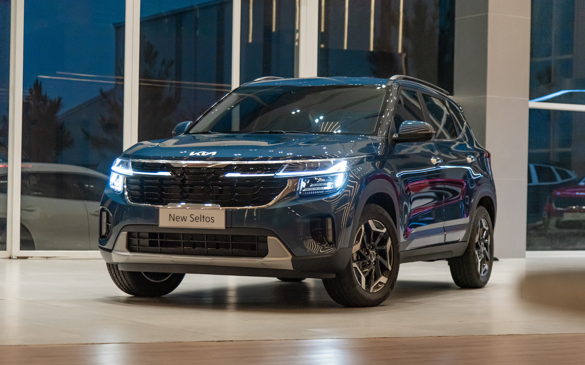 Kia Seltos 2024 có bản mới ở Việt Nam: Giá 749 triệu, cắt ADAS, động cơ tăng áp mạnh ngang GT-Line- Ảnh 11. Kia Seltos 2024 bản cao nhất chốt giá 799 triệu ngang
