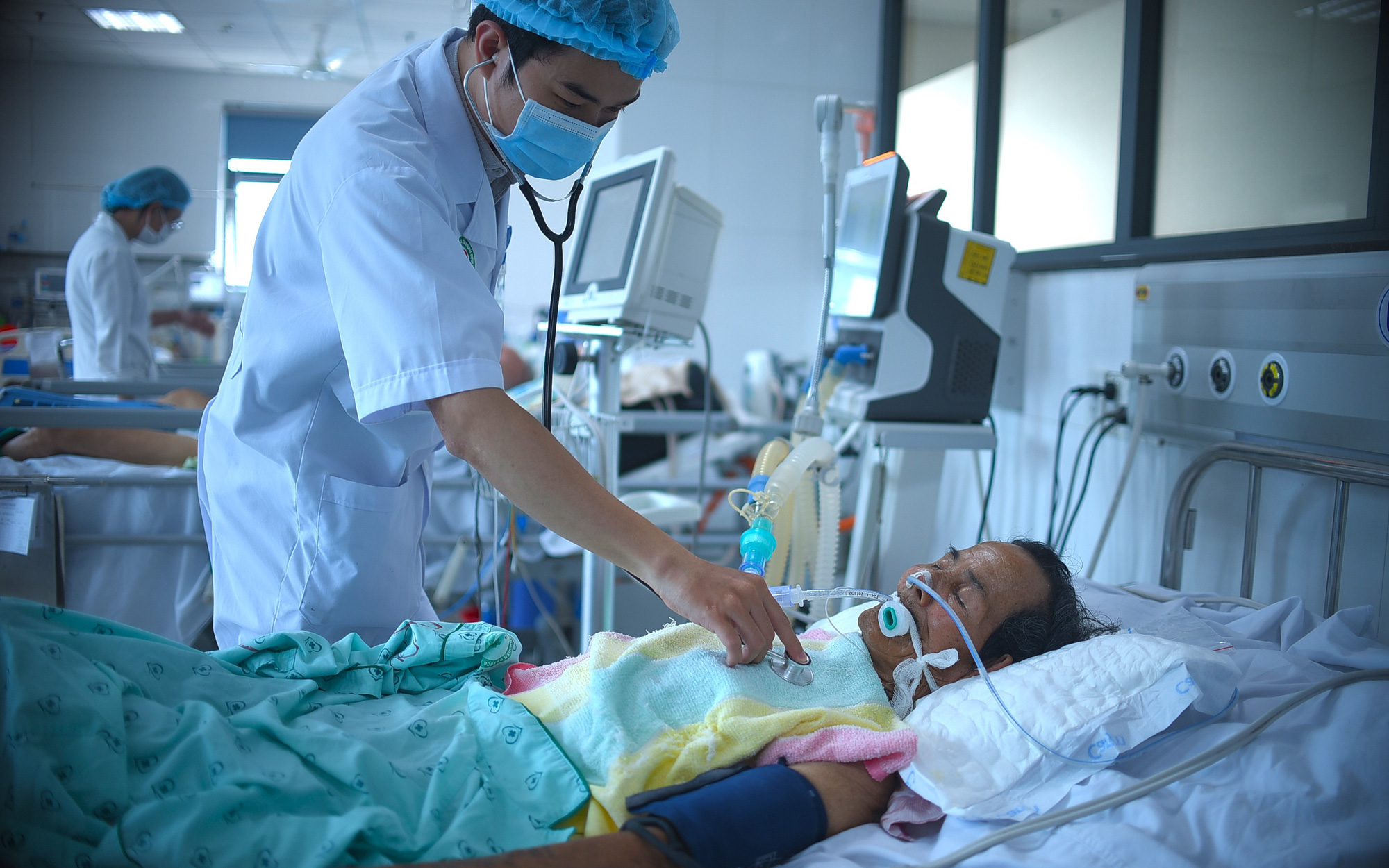 Ban đêm nóng bức làm tăng nguy cơ đột quỵ- Ảnh 3. Đang khỏe mạnh có thể đột quỵ vì rung nhĩ