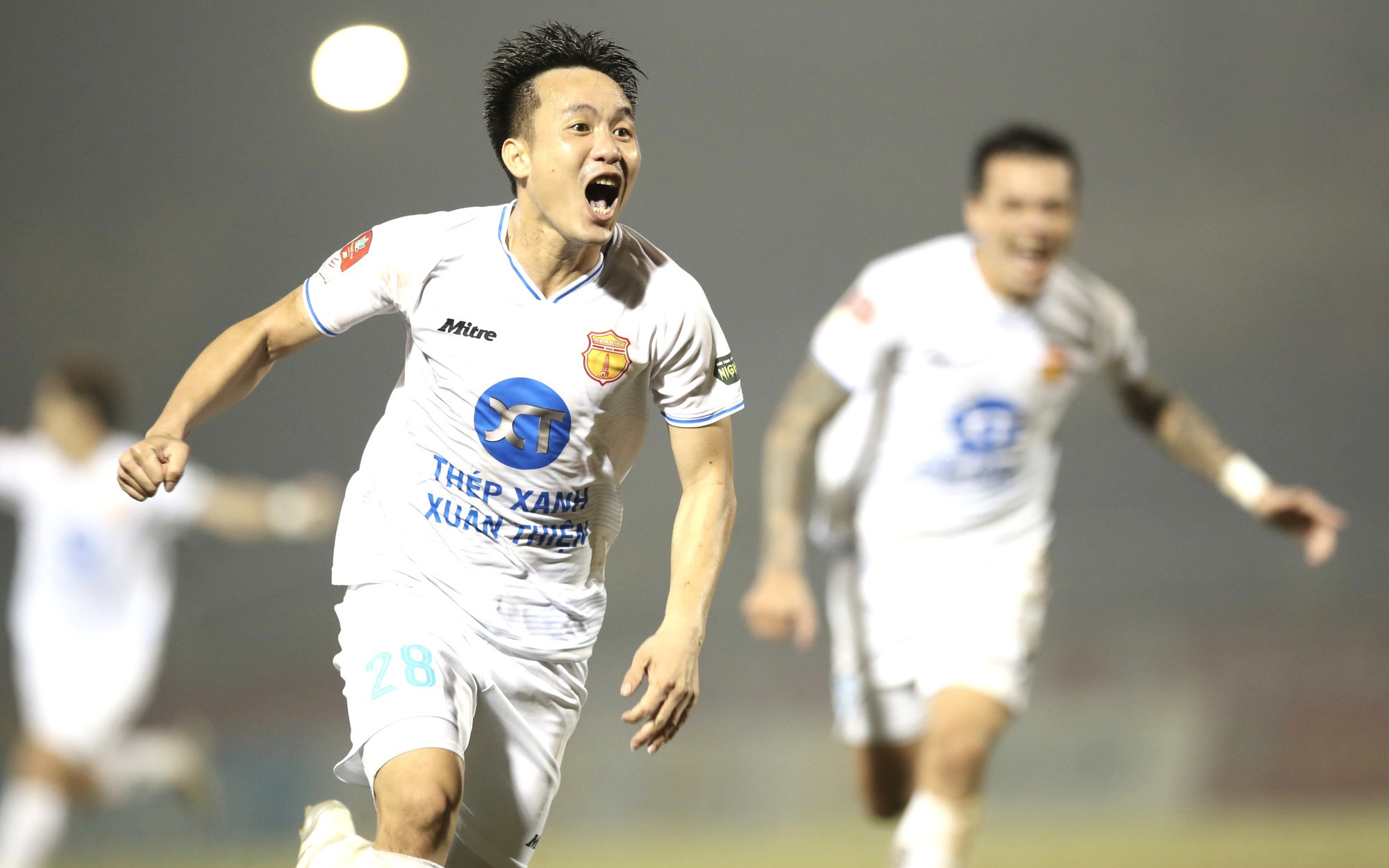 Hoàng Anh Gia Lai cầm chân Nam Định, cuộc đua vô địch V-League thêm hấp dẫn- Ảnh 3. Bảng xếp hạng V-League sau vòng 17: Nam Định bỏ xa các đội xếp sau
