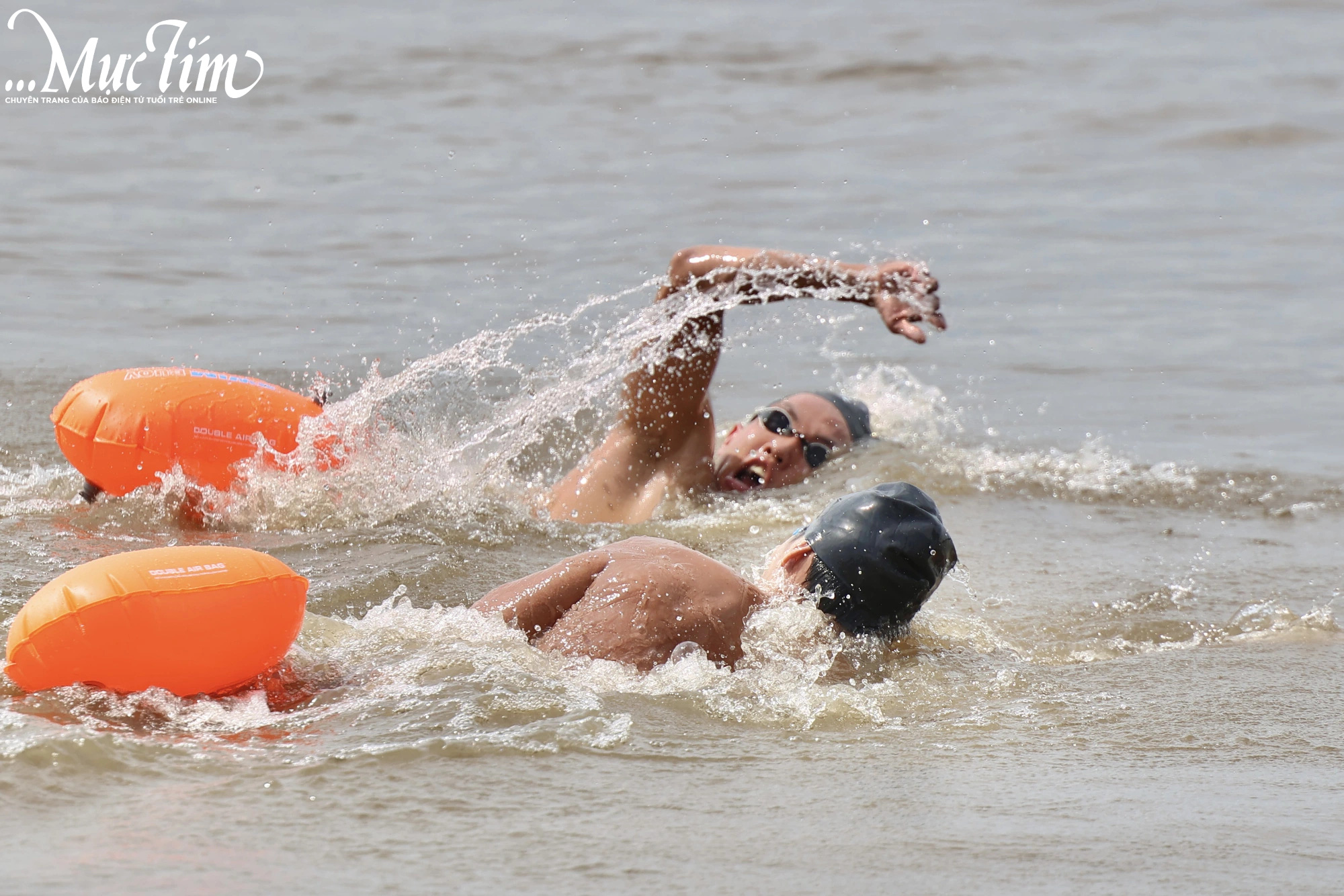 Lễ hội sông nước TP.HCM: Sôi nổi các hoạt động thể thao dưới nước- Ảnh 3.