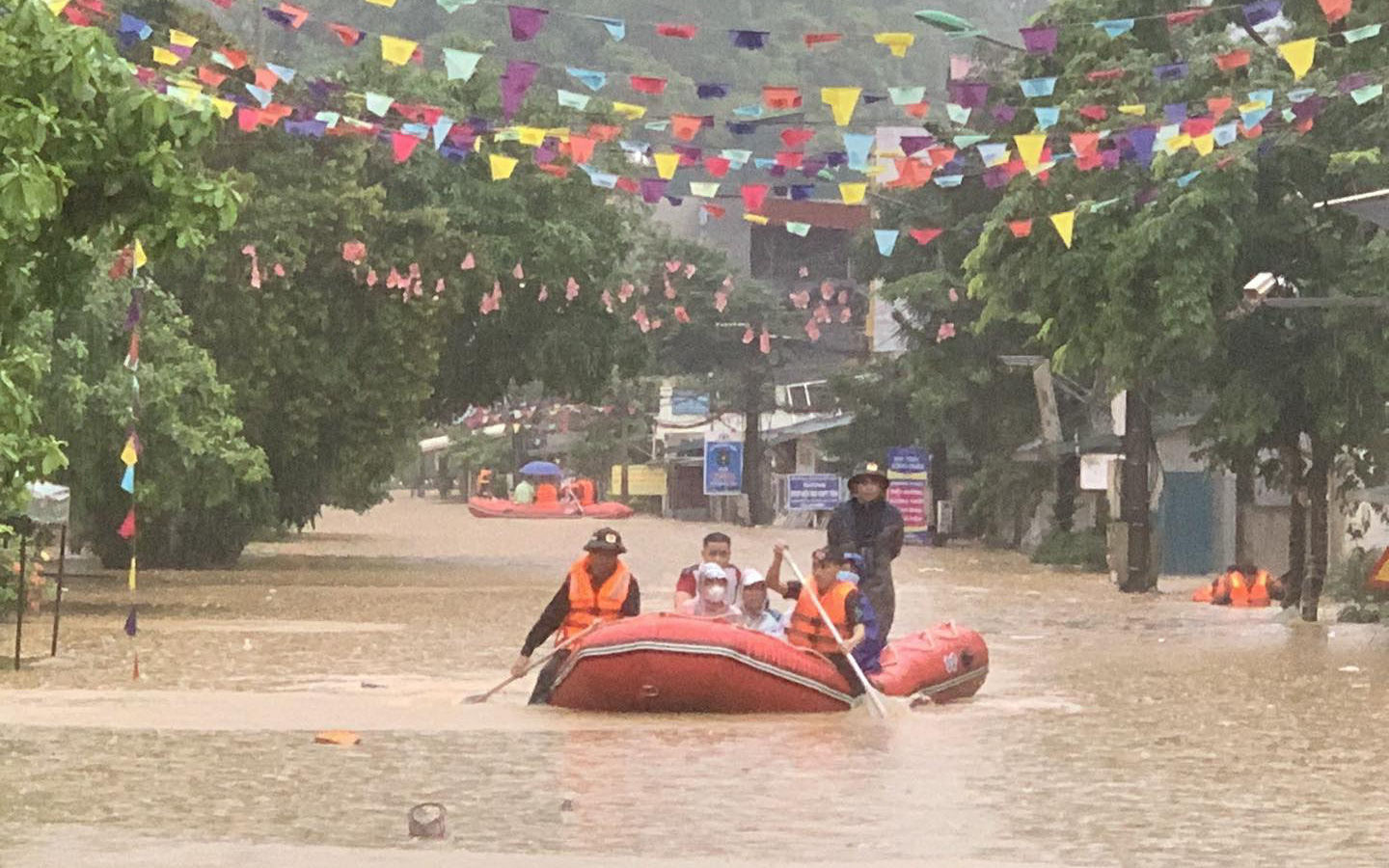 Thời tiết hôm nay 12-6: Bắc Bộ nắng trở lại, Nam Bộ mưa chiều- Ảnh 4. Miền Bắc sắp đón thêm đợt mưa lớn diện rộng