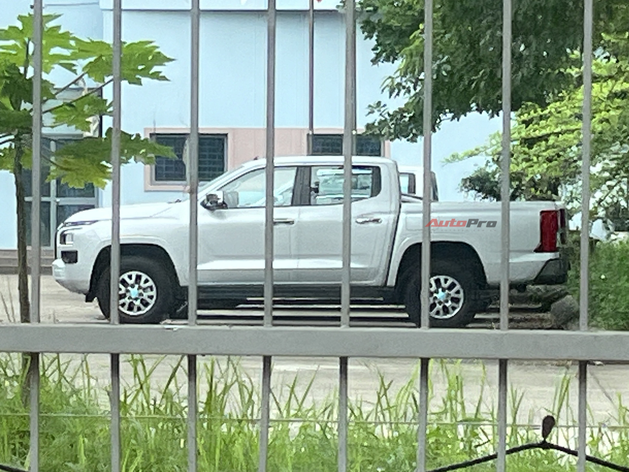 Mitsubishi sắp giới thiệu 2 xe mới ở Việt Nam: Xforce về bản cao nhất, Triton 2024 dễ ra trong quý 3- Ảnh 3. Mitsubishi sắp giới thiệu 2 xe mới ở Việt Nam: Xforce về bản cao nhất, Triton 2024 dễ ra trong quý 3- Ảnh 3.