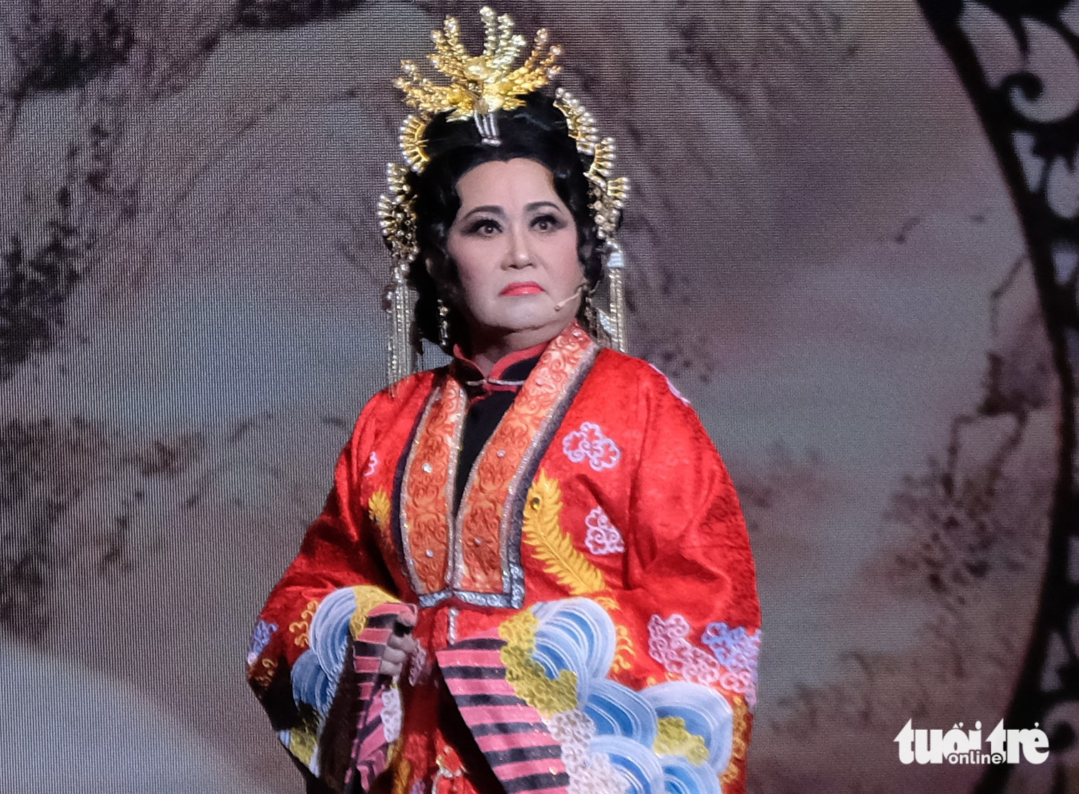 Artis Thanh Hang ialah generasi artis yang membesar pada masa yang sama dengan Vu Linh, Thanh Thanh Tam, Phuong Hong Thuy... Dia dianggap telah mempamerkan pelbagai jenis peranan personaliti dengan cemerlang - Foto: LINH DOAN Nghệ sĩ Thanh Hằng là thế hệ nghệ sĩ trưởng thành cùng thời với Vũ Linh, Thanh Thanh Tâm, Phương Hồng Thủy... Chị được đánh giá thể hiện xuất sắc nhiều dạng vai tính cách - Ảnh: LINH ĐOAN