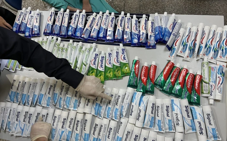 Bắt người đàn ông 'cõng' hơn 20kg ma túy qua biên giới- Ảnh 3. Sắp xét xử vụ 4 tiếp viên hàng không ‘xách ma túy’
