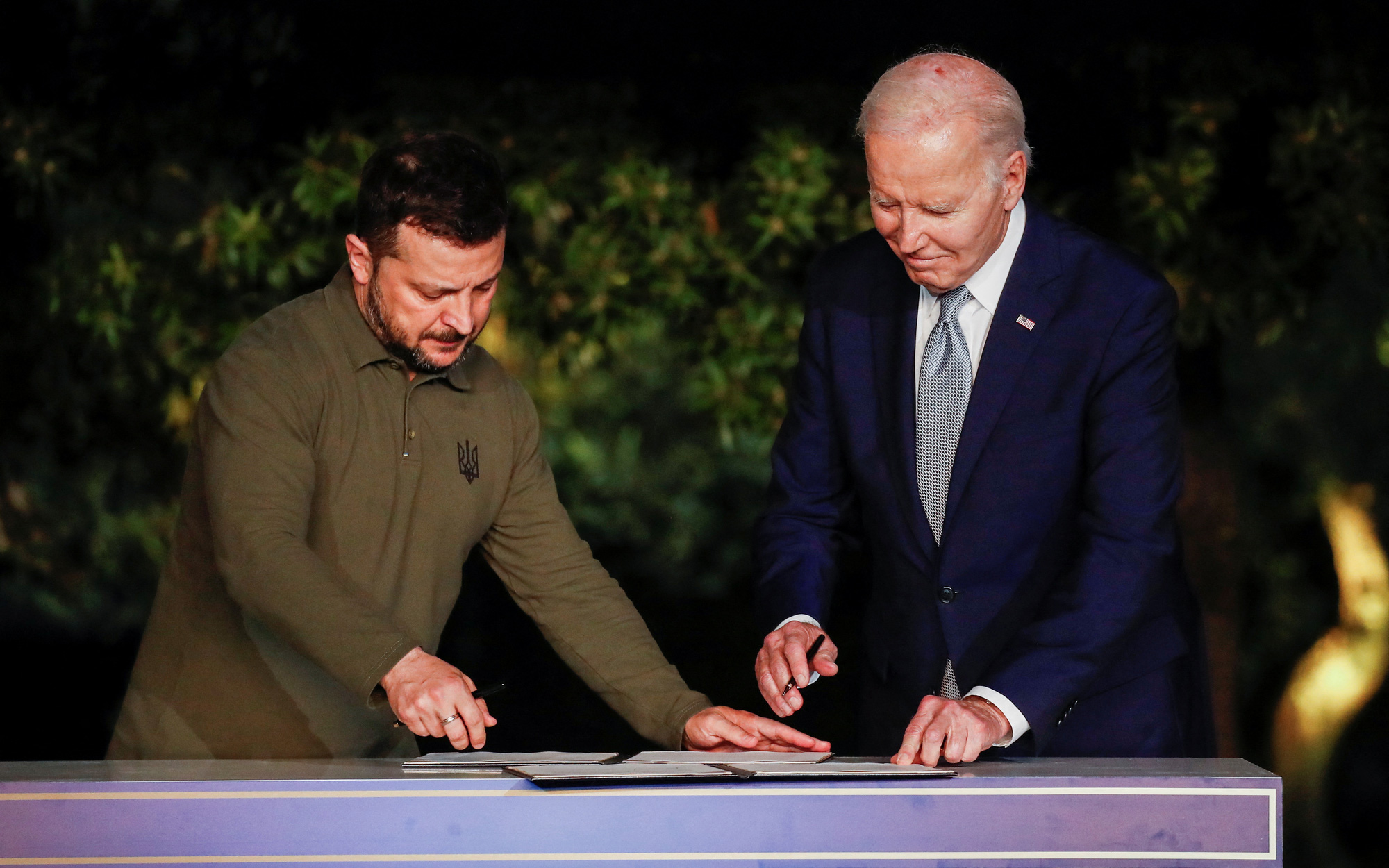 Ông Zelensky: Ông Tập Cận Bình đã hứa không bán vũ khí cho Nga- Ảnh 3. Tin tức thế giới 14-6: Ukraine đến sát cửa vào NATO; Tàu ngầm Mỹ và Nga cùng đến Cuba