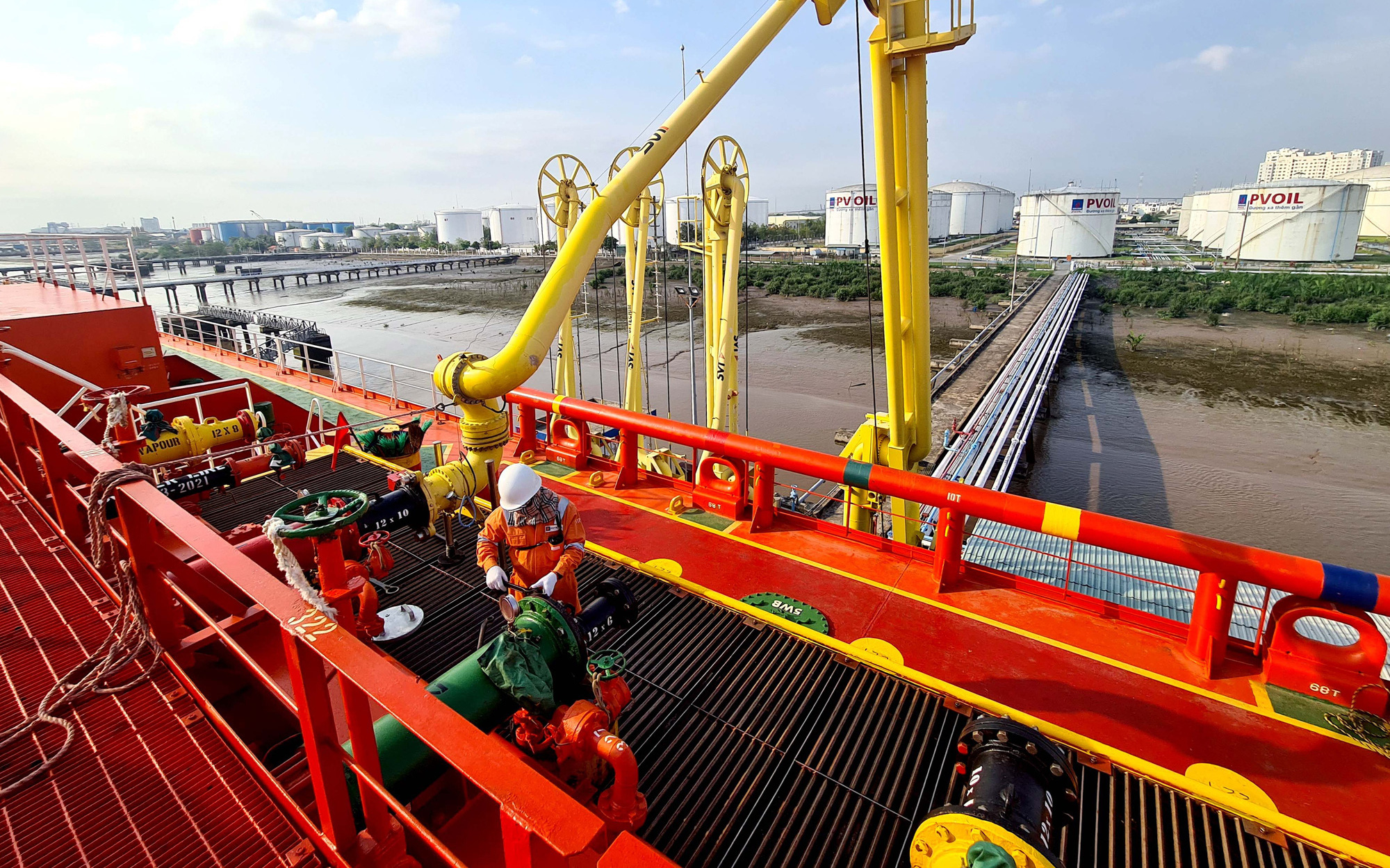 Doanh nghiệp xăng dầu 