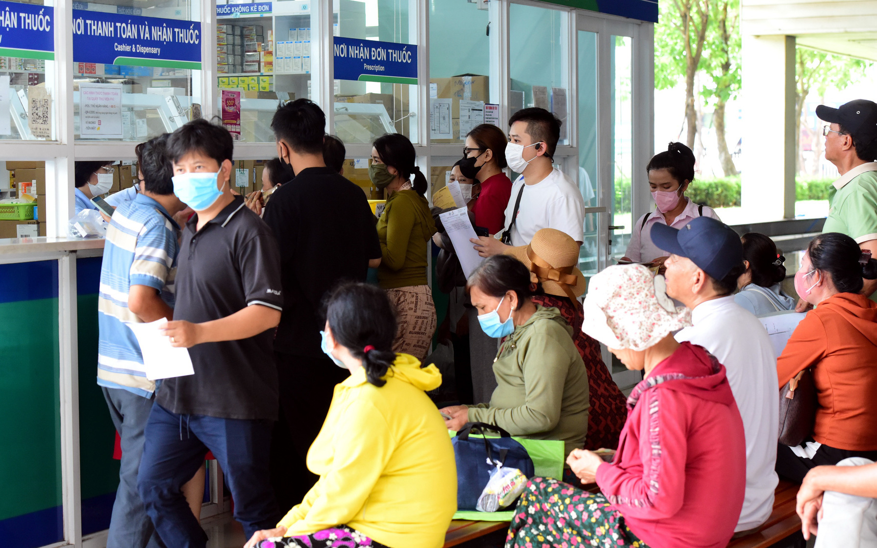 Luật Dược sửa đổi: Thuốc không kê đơn được bán trên mạng