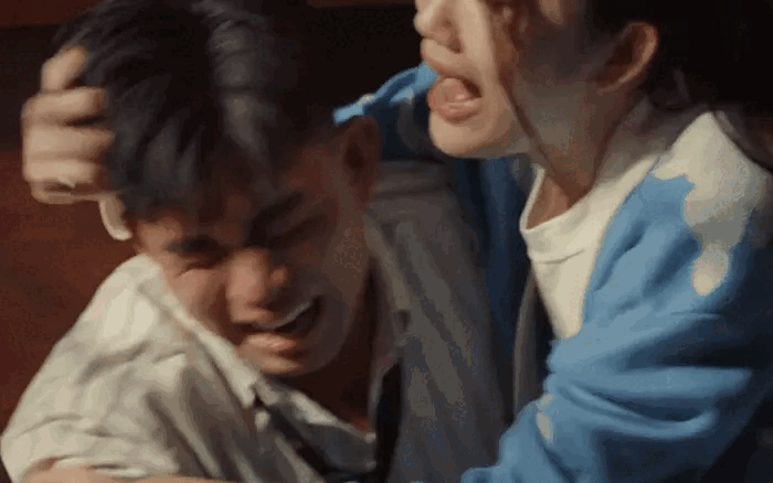 Jun Phạm gây bất ngờ với màn thăng hạng diễn xuất trong 