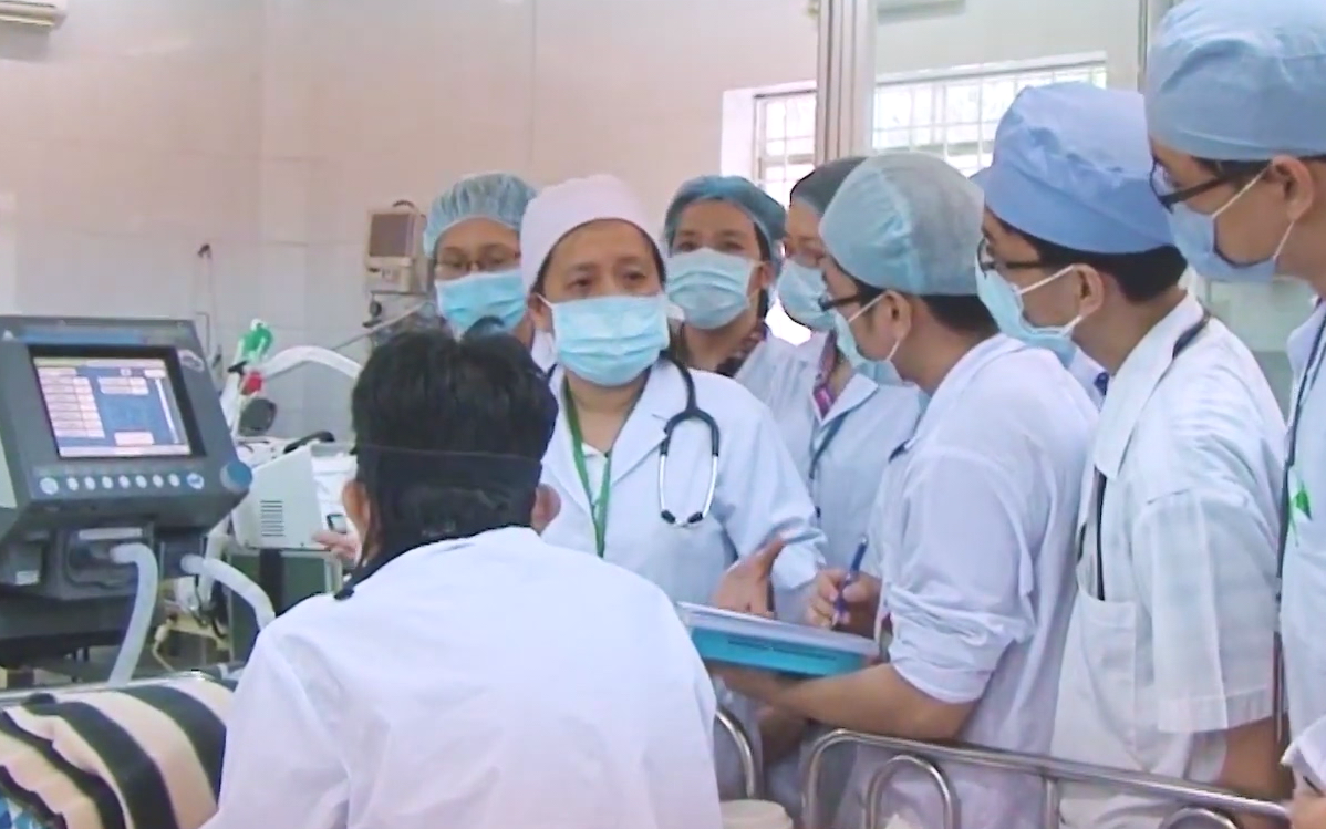 Điểm chuẩn xét tuyển sớm Đại học Kinh tế TP.HCM tăng mạnh- Ảnh 2. Trường đại học Y khoa Phạm Ngọc Thạch tuyển thêm ngành y học cổ truyền