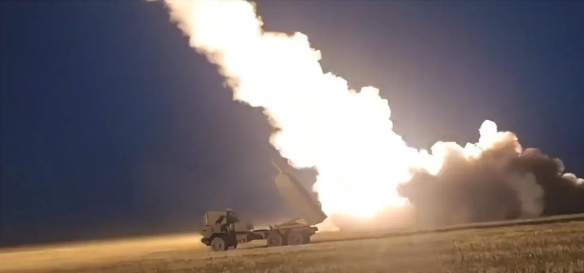 Ukraine nã loạt tên lửa HIMARS vào lãnh thổ Nga