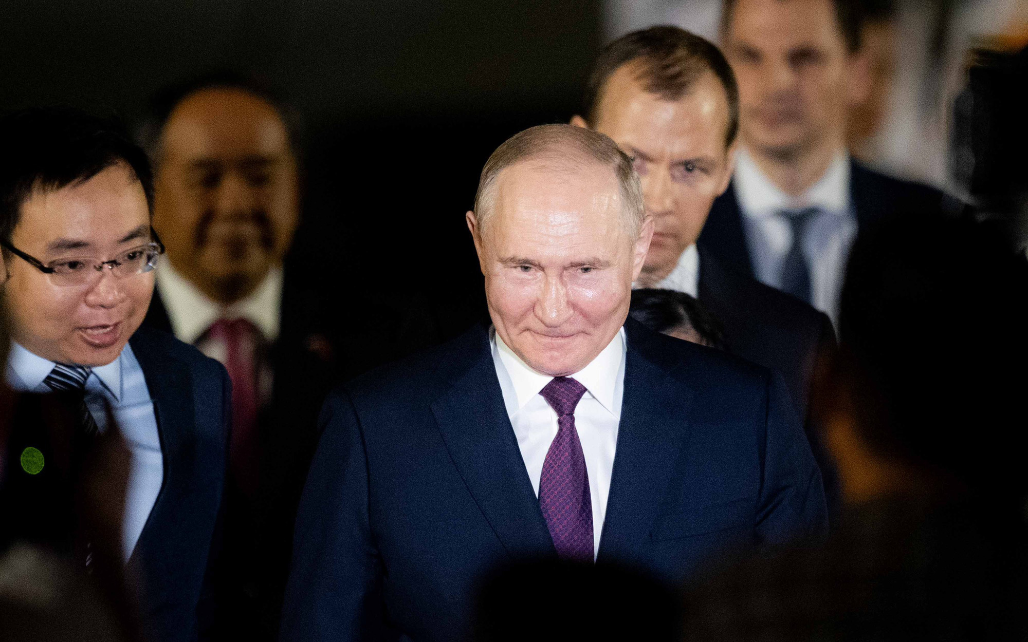 Tin tức thế giới 21-6: Ông Putin nói có thể gửi vũ khí cho Triều Tiên; Hezbollah bắn vào Israel- Ảnh 5. Tin tức thế giới 20-6: Châu Âu áp thuế trứng nhập khẩu từ Ukraine; Israel tấn công thành phố Rafah