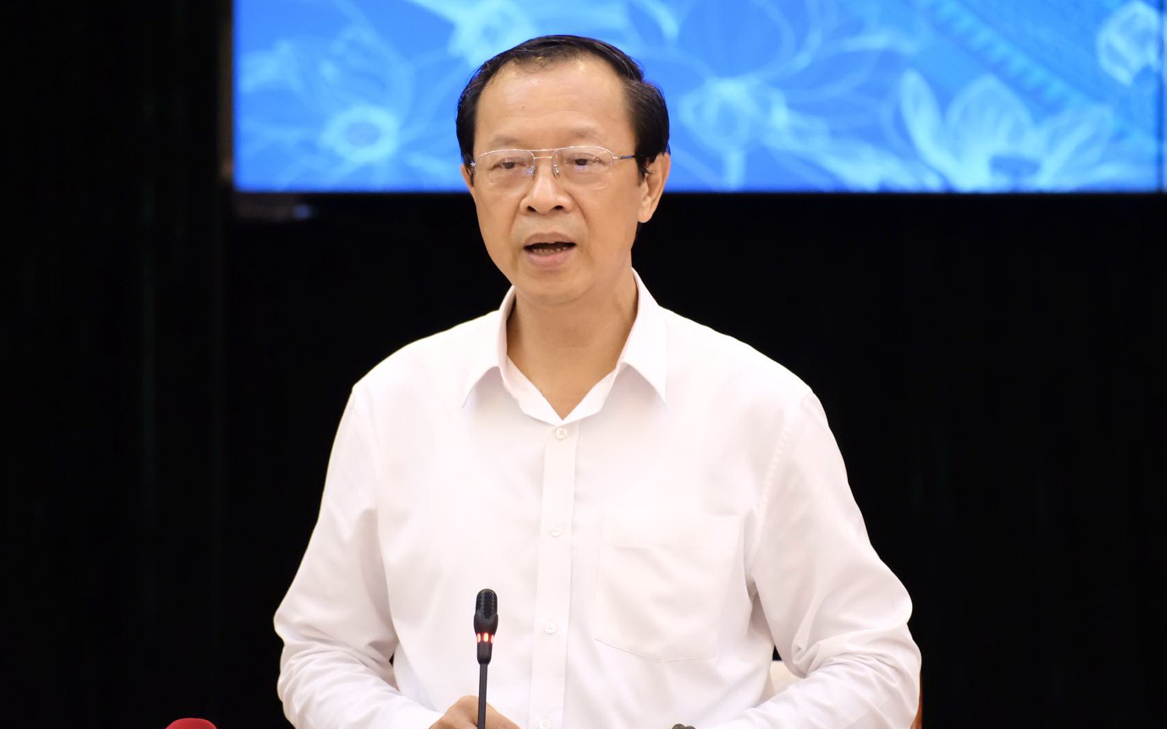 Thủ tướng: Không để học sinh nào phải bỏ thi vì gặp khó khăn về kinh tế, đi lại- Ảnh 3. Năm cuối cùng thi theo chương trình cũ, kỳ thi tốt nghiệp THPT 2024 diễn ra thế nào?
