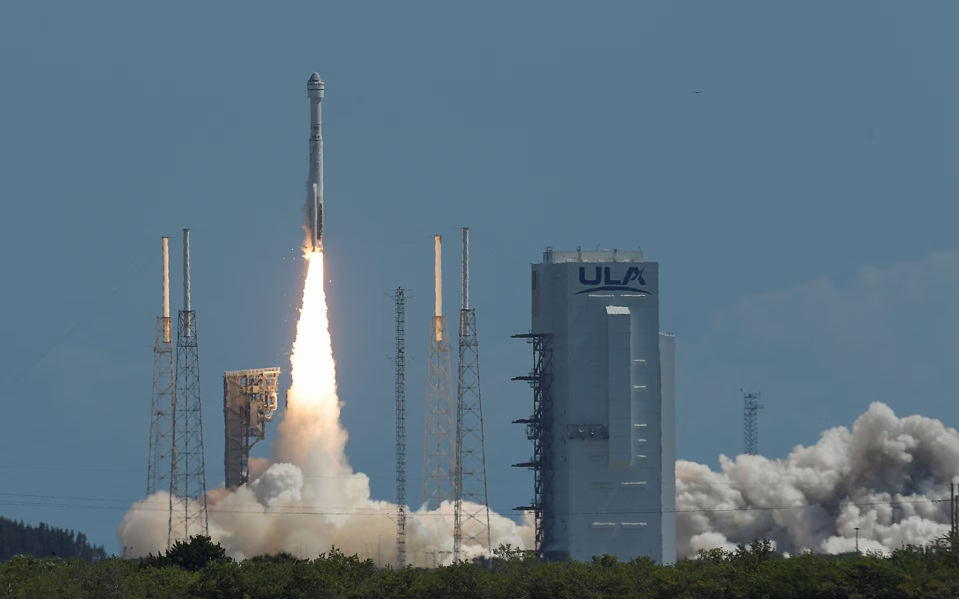 Phi hành gia bị kẹt trên ISS có thể phải đợi tới năm sau- Ảnh 2. Tàu vũ trụ Starliner của Boeing bị lỗi, không được chở phi hành gia về Trái đất