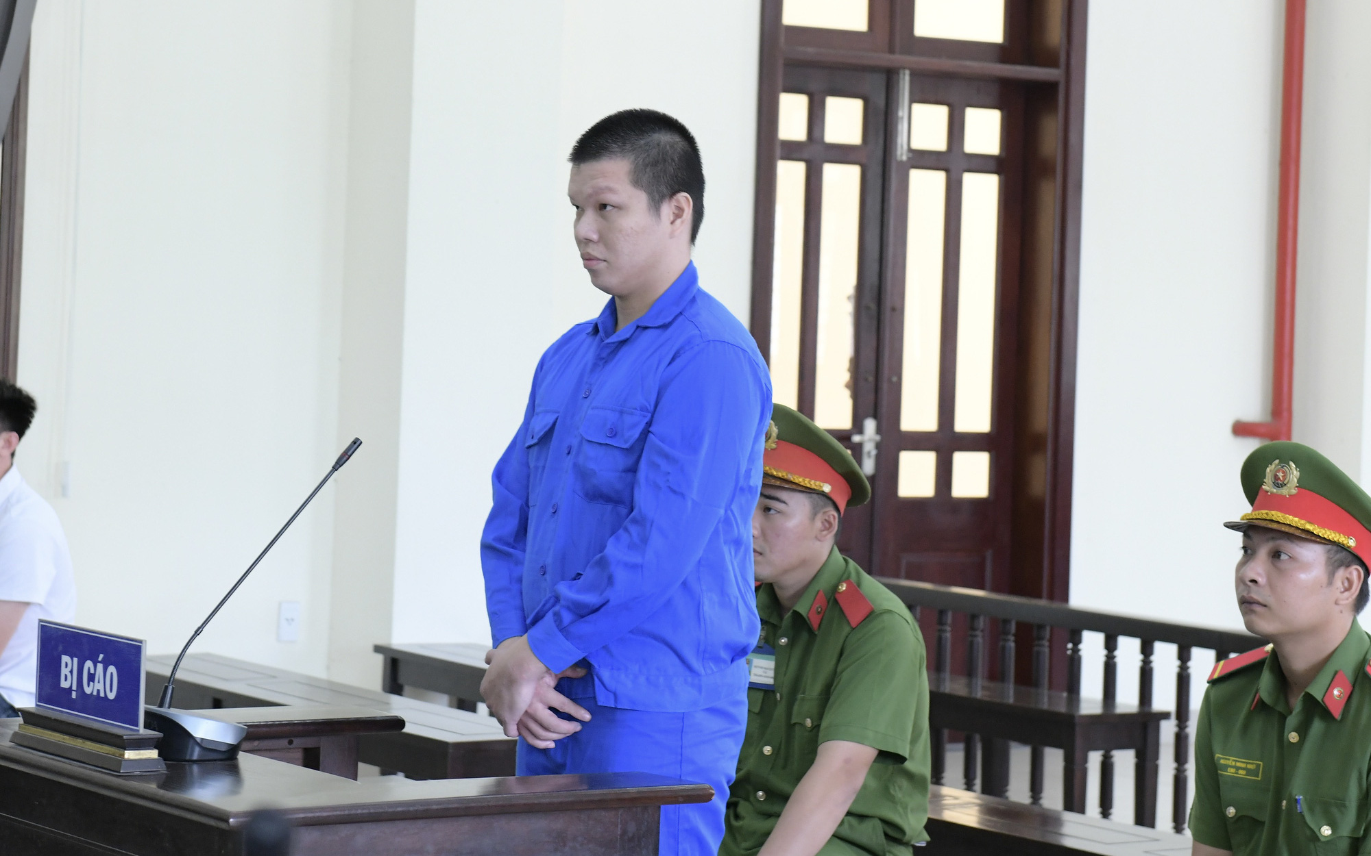 Thanh niên bắt cóc con của bạn thân lãnh 15 năm tù- Ảnh 2. Thiếu nhiều người liên quan, hoãn phiên tòa xét xử vụ bắt cóc con của bạn thân để tống tiền