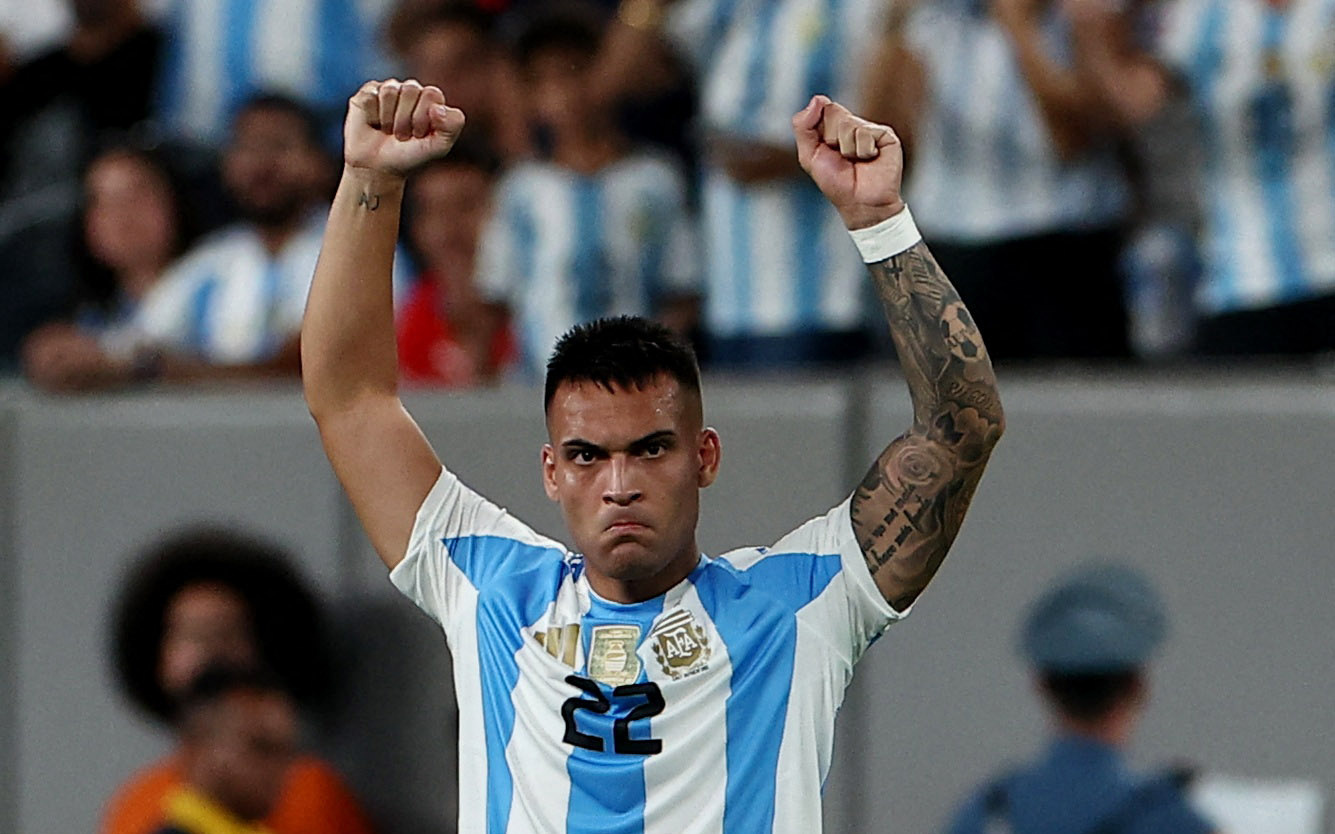 Uruguay 'hủy diệt' Bolivia, chủ nhà Mỹ thất bại trước Panama- Ảnh 3. Argentina giành vé đầu tiên vào tứ kết Copa America 2024