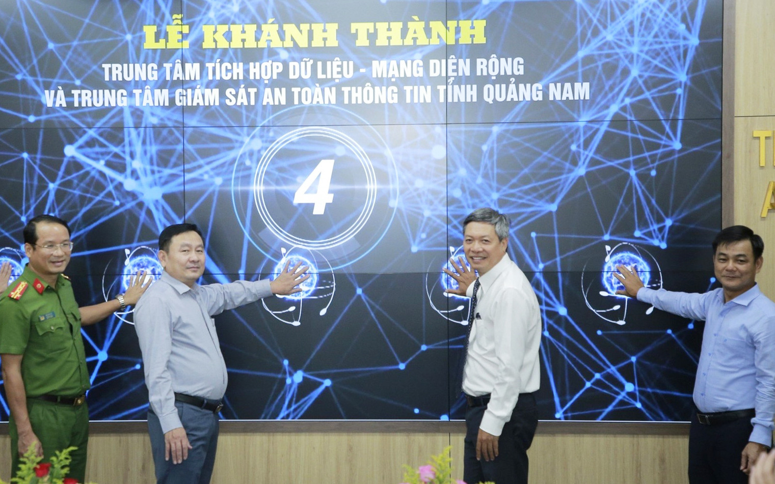 Quảng Nam vượt qua khó khăn, thách thức- Ảnh 6. Quảng Nam ban hành kế hoạch triển khai đề án về chuyển đổi số