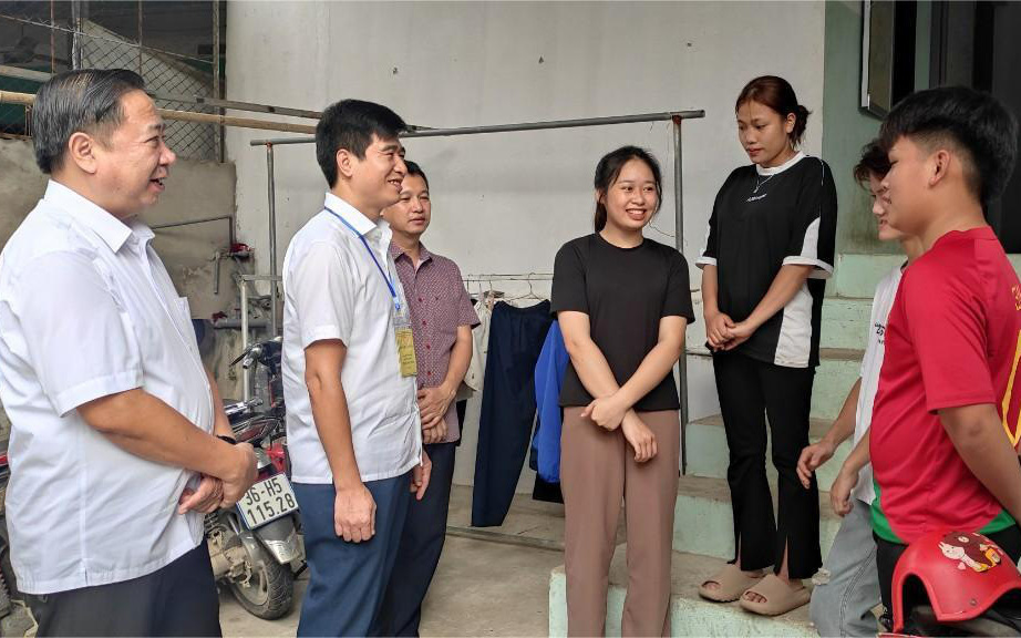 Bể nước nghĩa tình nơi địa đầu Tổ quốc- Ảnh 5. Hàng trăm thí sinh ở vùng cao Thanh Hóa được ở trọ miễn phí