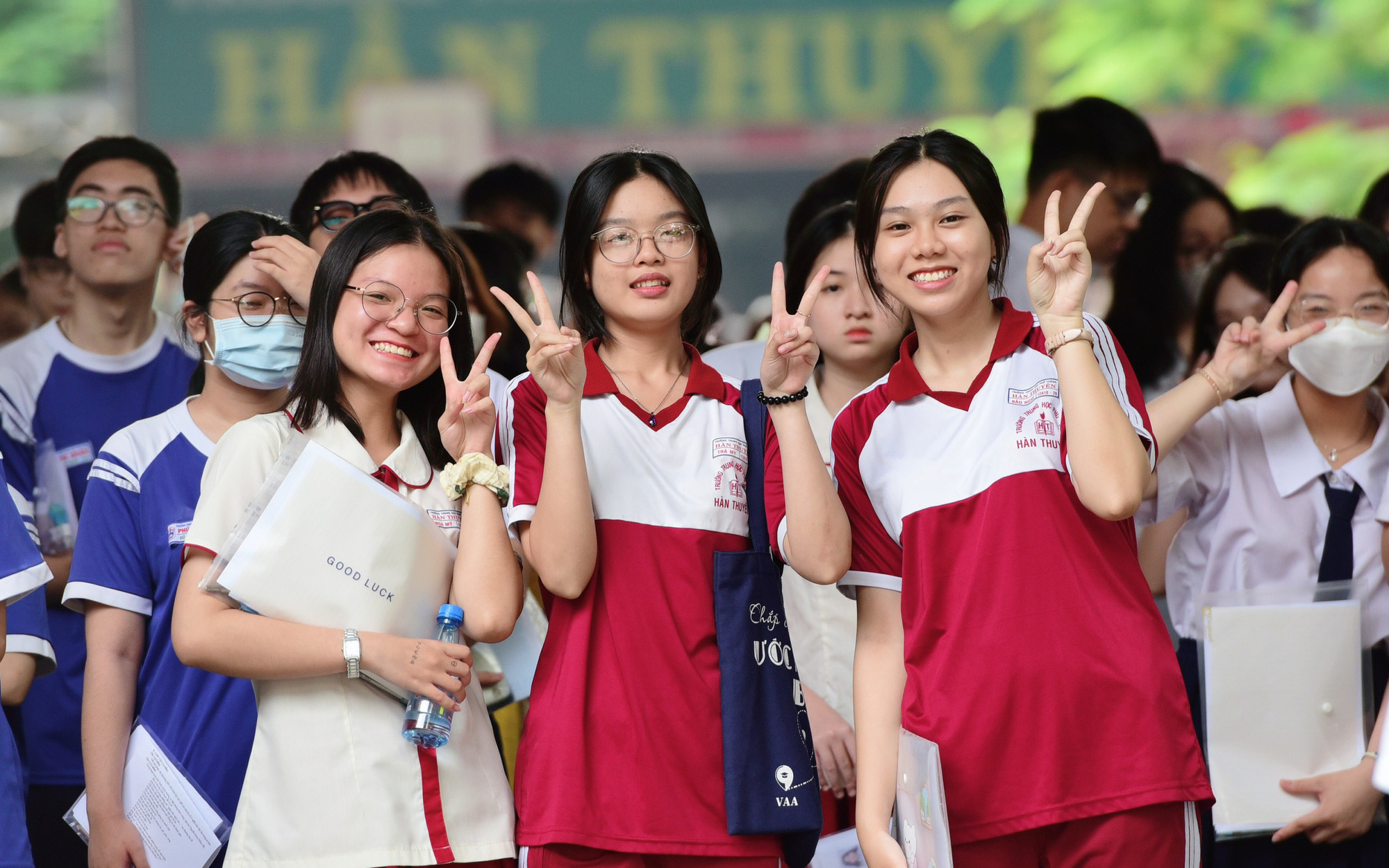 Cứ yên tâm thi cử, ba mẹ ở đây rồi- Ảnh 13. Bộ Giáo dục và Đào tạo khẳng định đề thi văn đã được bảo mật tuyệt đối