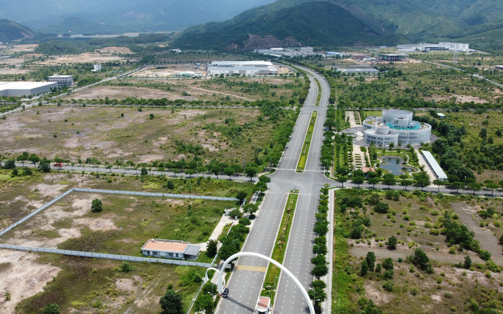33 công trình nào được Đà Nẵng chuẩn bị vốn liên quan khu thương mại tự do? - Ảnh 3.